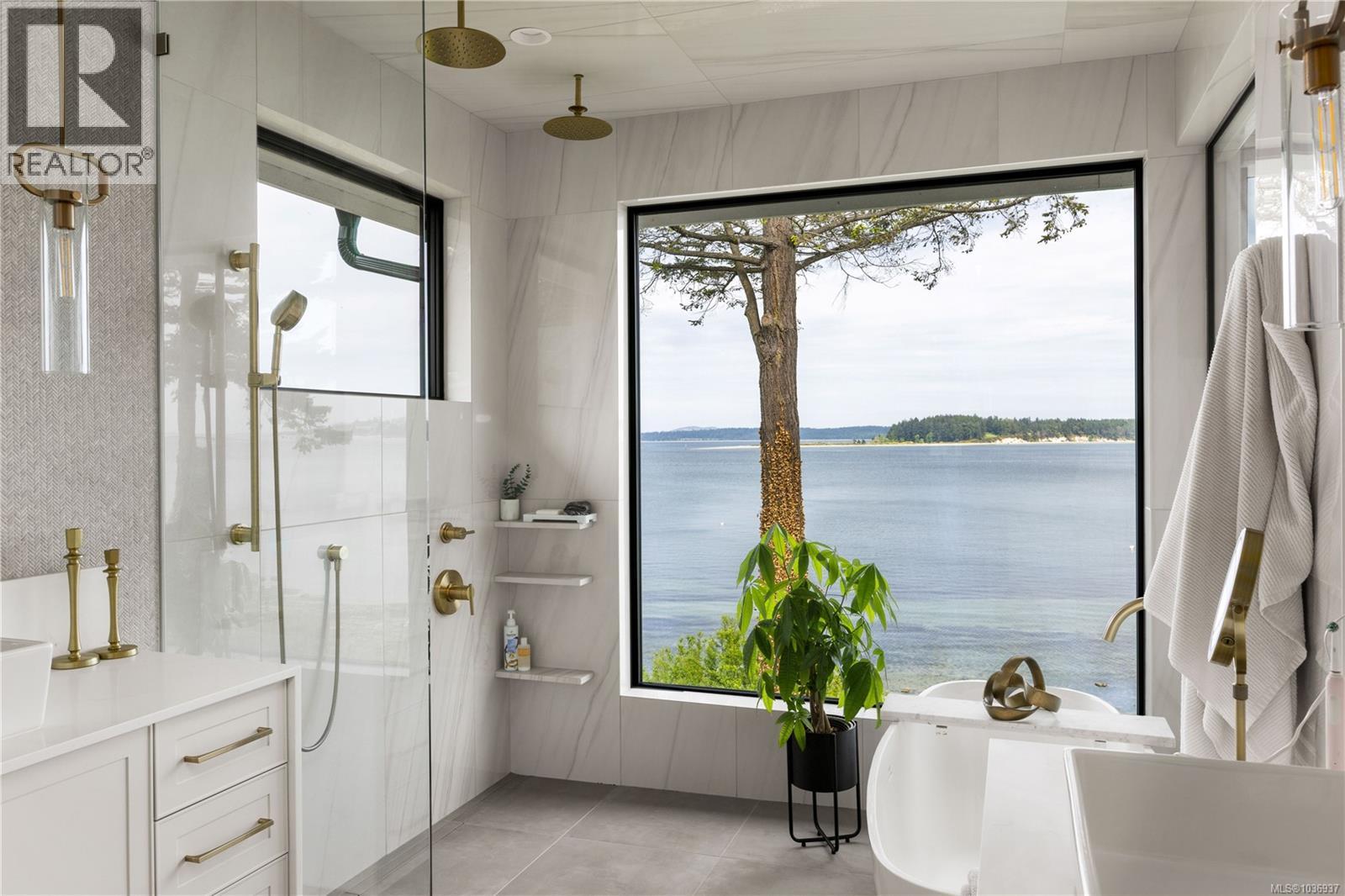 8425 Lochside Dr, Central Saanich, British Columbia  V8M 1T9 - Photo 34 - 1036937