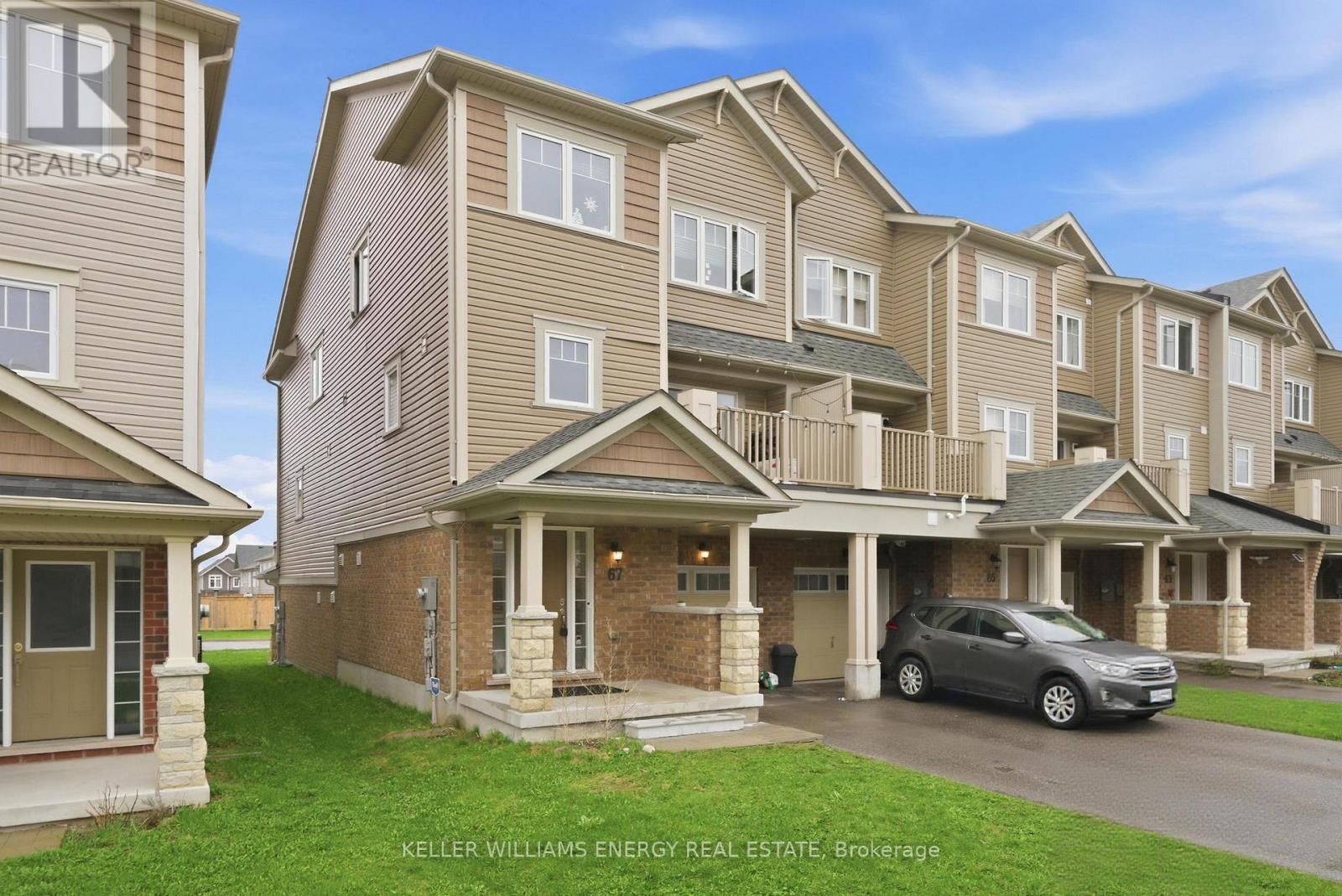 67 Tabaret Crescent, Oshawa, Ontario  L1L 0G5 - Photo 2 - E13129974