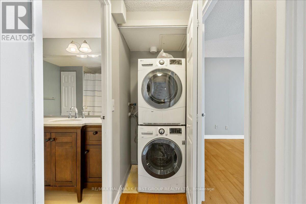 14 - 55 William Street E, Oshawa, Ontario  L1G 7C9 - Photo 31 - E13130076