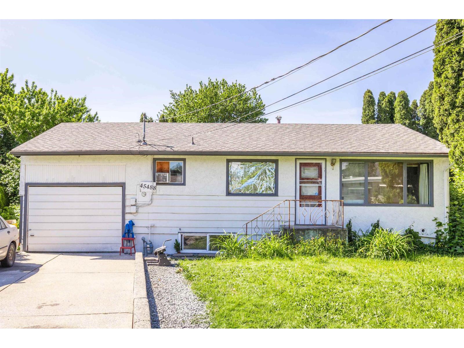 45488 Reece Avenue, Chilliwack Proper West, Chilliwack, British Columbia  V2P 3A3 - Photo 1 - R3123439