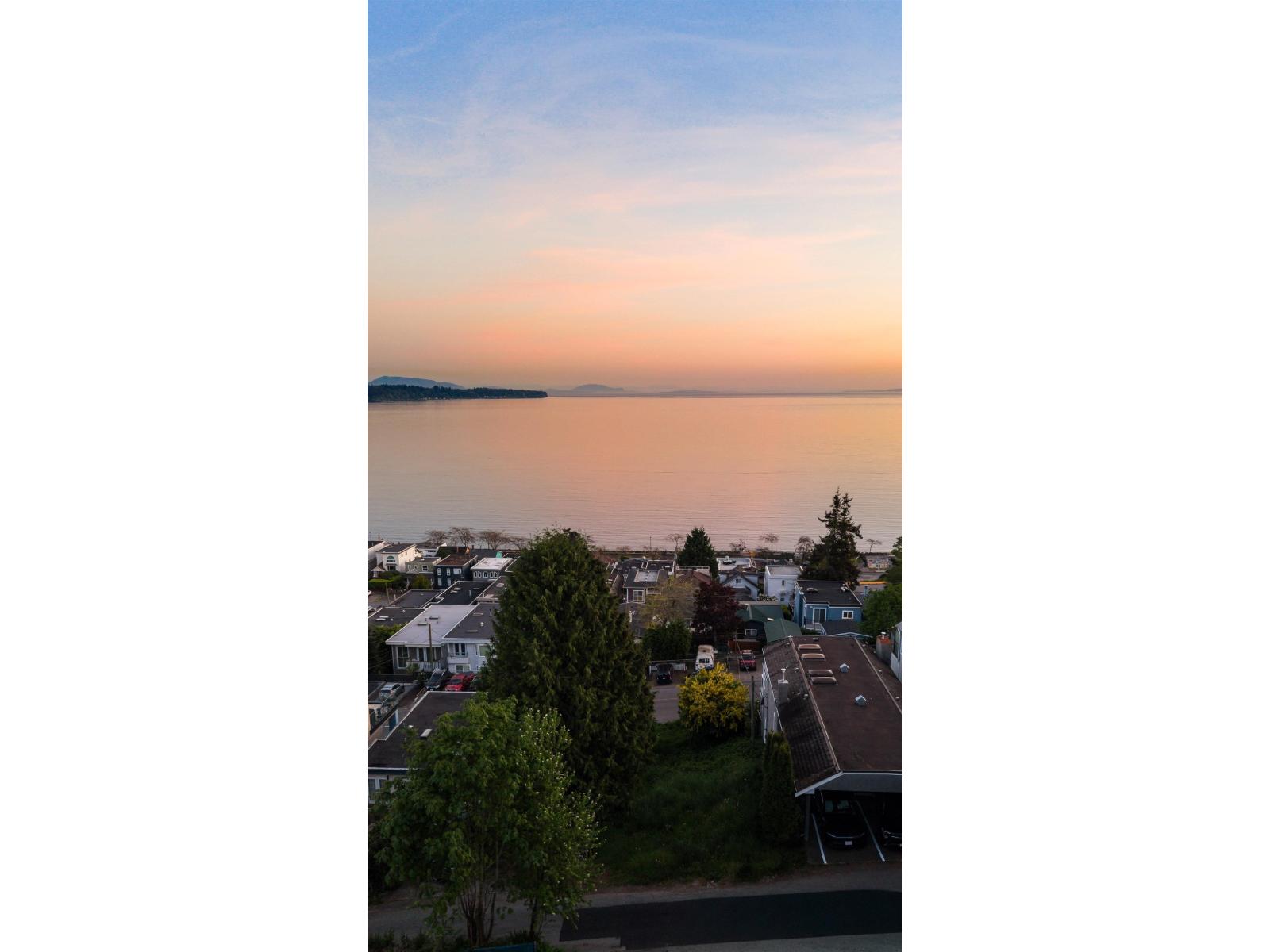 15519 Columbia Avenue, White Rock, British Columbia  V4B 1K5 - Photo 9 - R3123819
