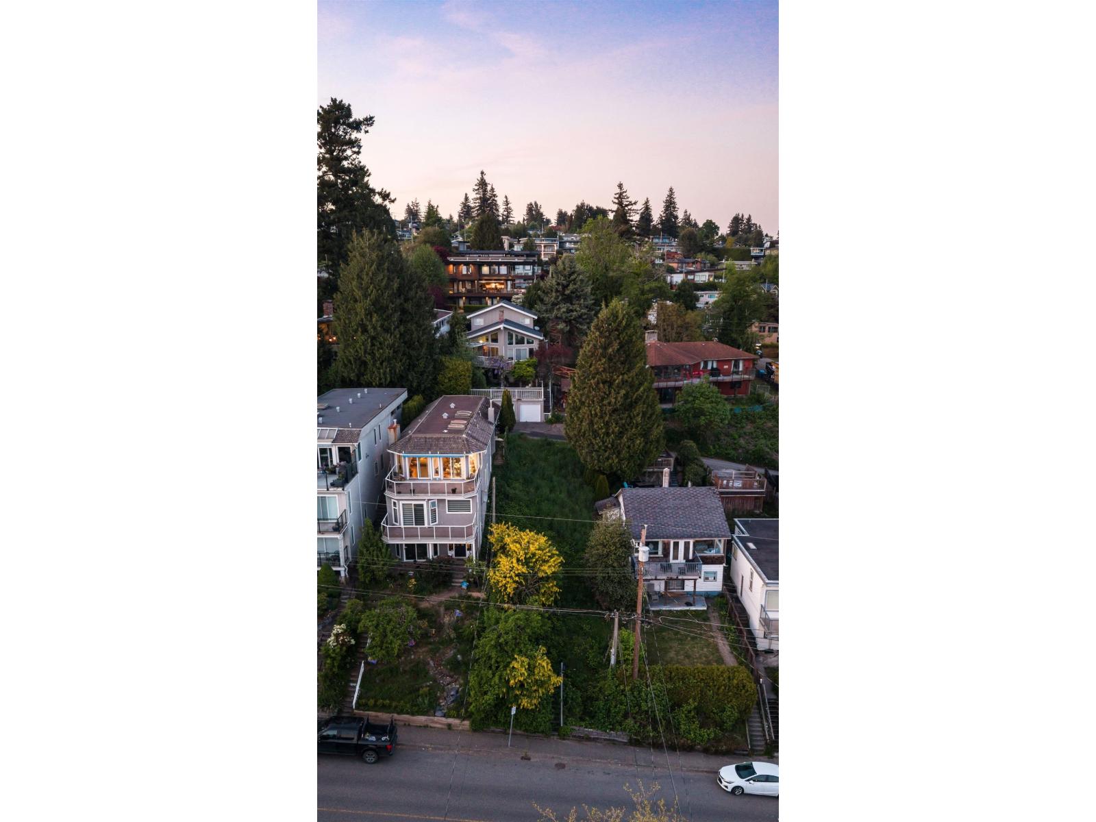 15519 Columbia Avenue, White Rock, British Columbia  V4B 1K5 - Photo 15 - R3123819