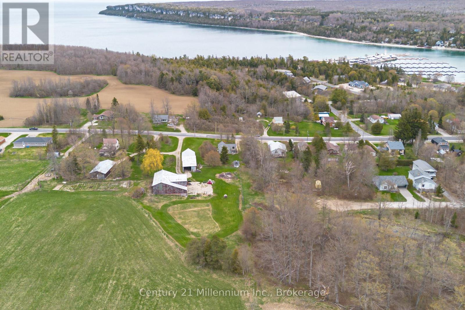 124 Main Street, Northern Bruce Peninsula, Ontario  N0H 1W0 - Photo 2 - X13129970
