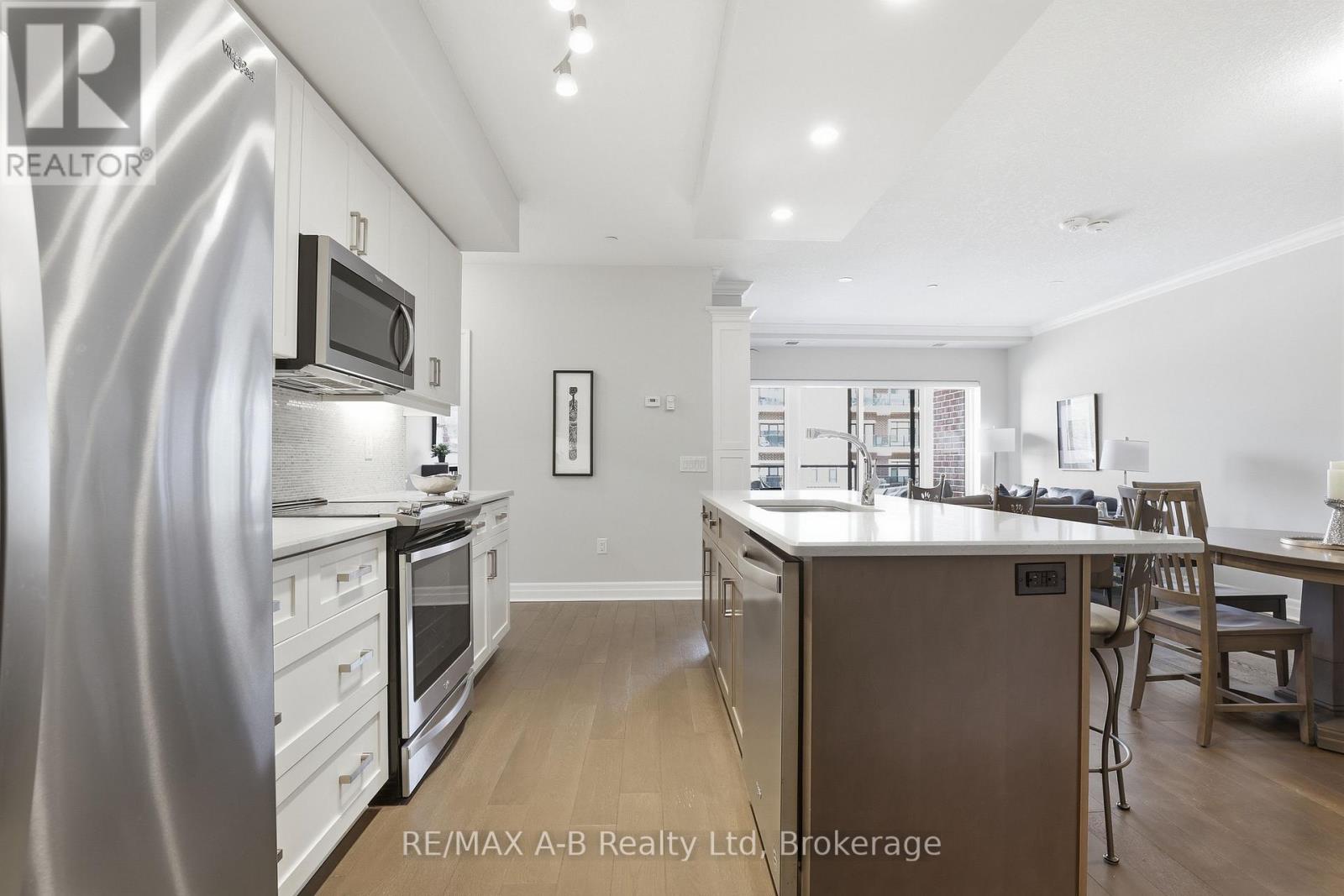 208 - 235 John Street N, Stratford, Ontario N5A 0H9 - Photo 8 - X13130138