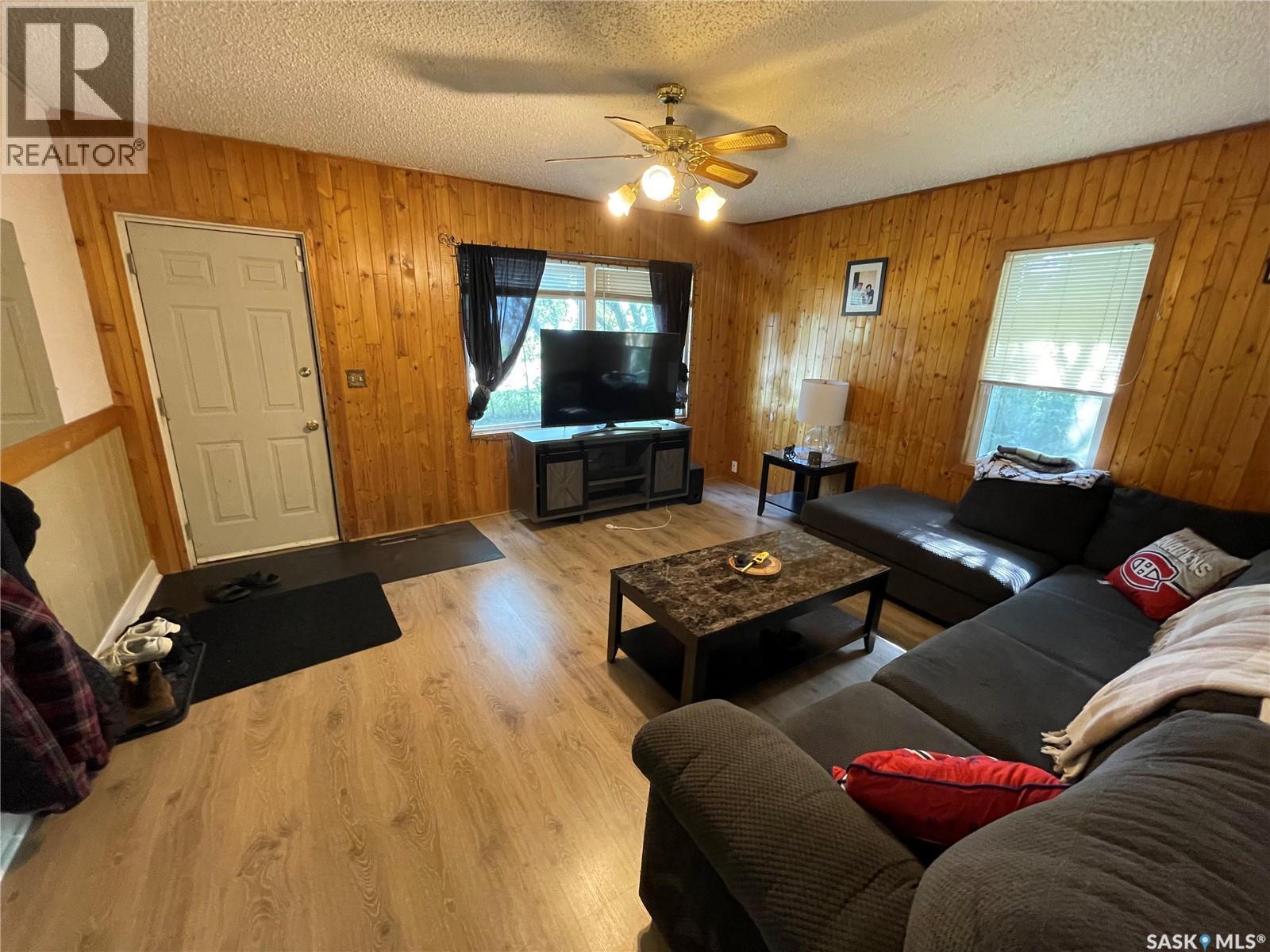 407 3rd Street E, Meadow Lake, Saskatchewan  S9X 1H7 - Photo 5 - SK029157