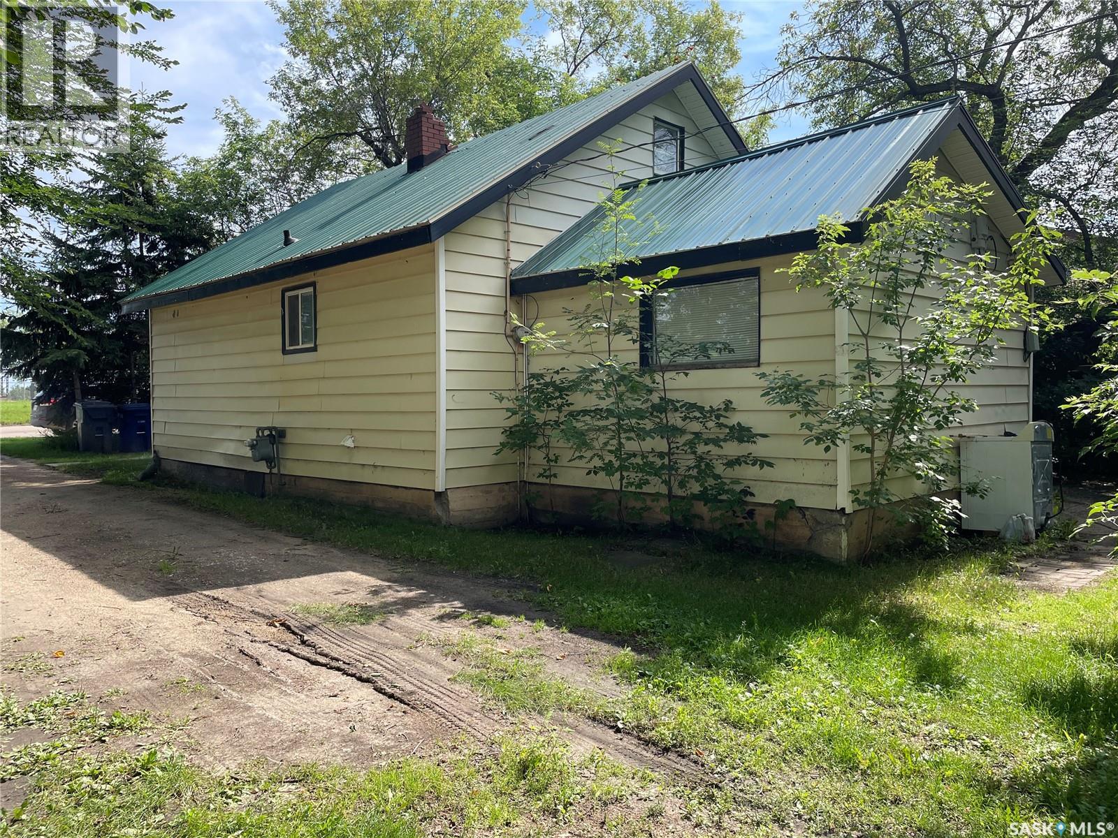 407 3rd Street E, Meadow Lake, Saskatchewan  S9X 1H7 - Photo 13 - SK029157