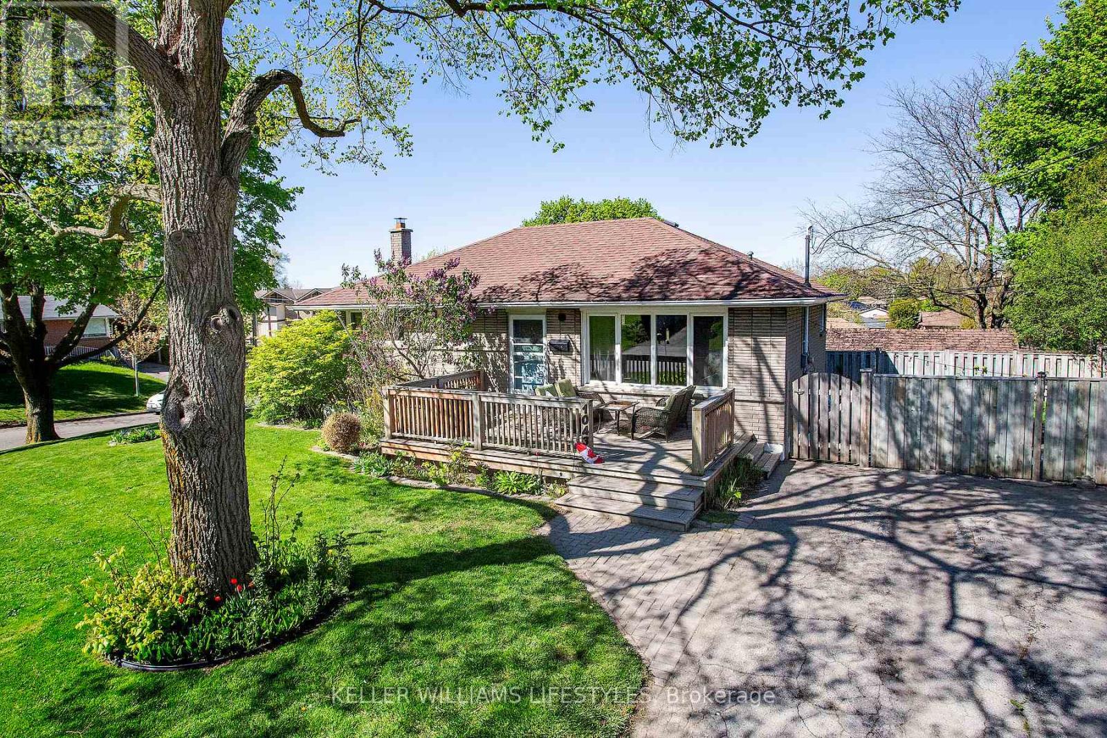 1043 Eagle Drive