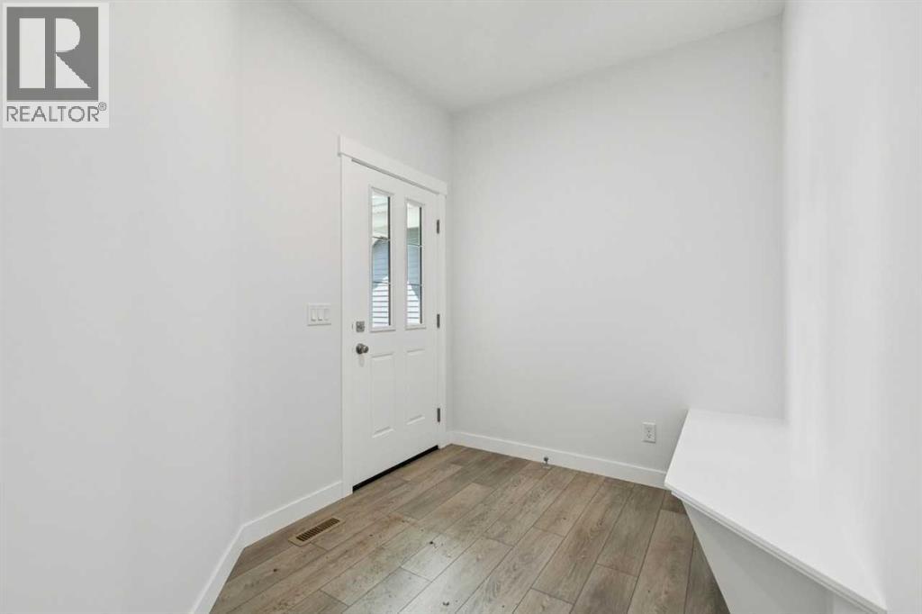 458 Hotchkiss Manor SE, Calgary, Alberta  T3S 0J9 - Photo 3 - A2308488