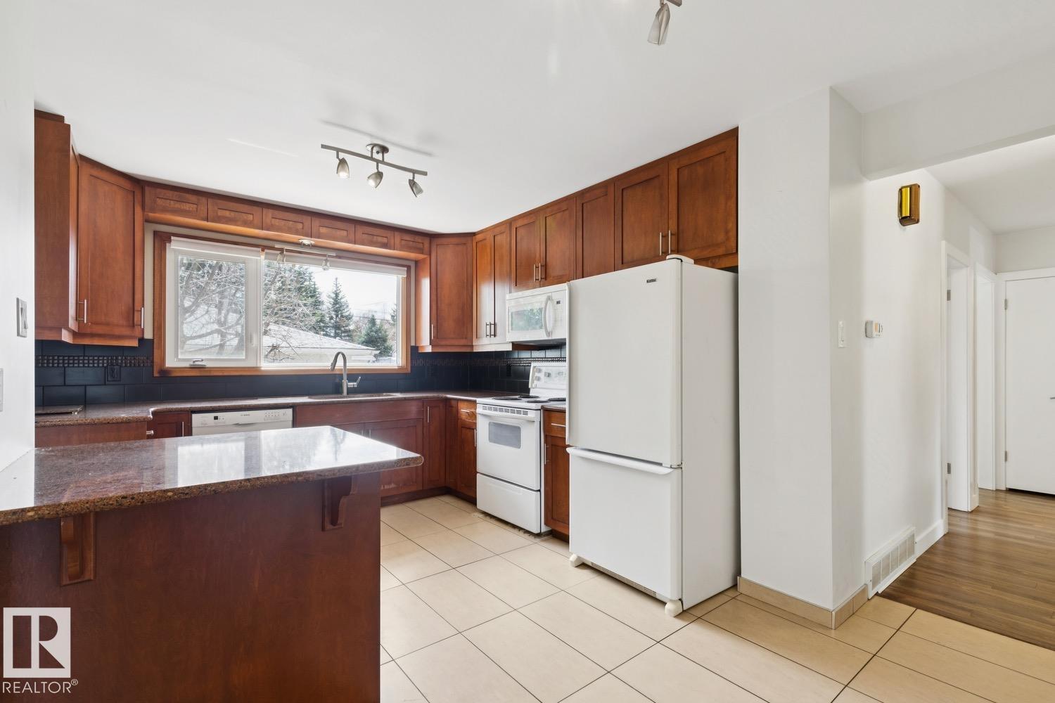 11451 48 Av Nw, Edmonton, Alberta  T6H 0C9 - Photo 2 - E4487759