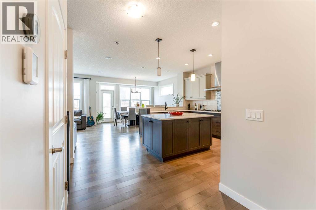 42 Buckskin Way, Cochrane, Alberta  T4C 2P1 - Photo 5 - A2310258
