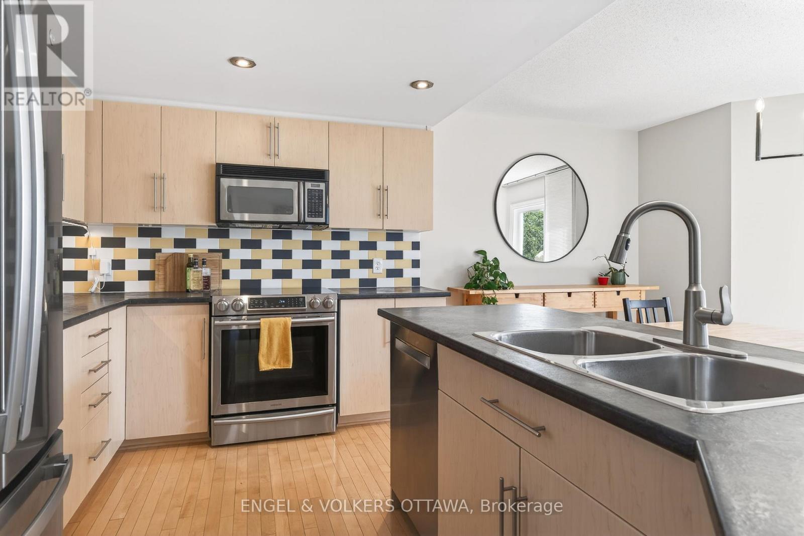 101 Scampton Drive, Ottawa, Ontario  K2W 1E6 - Photo 11 - X13130112
