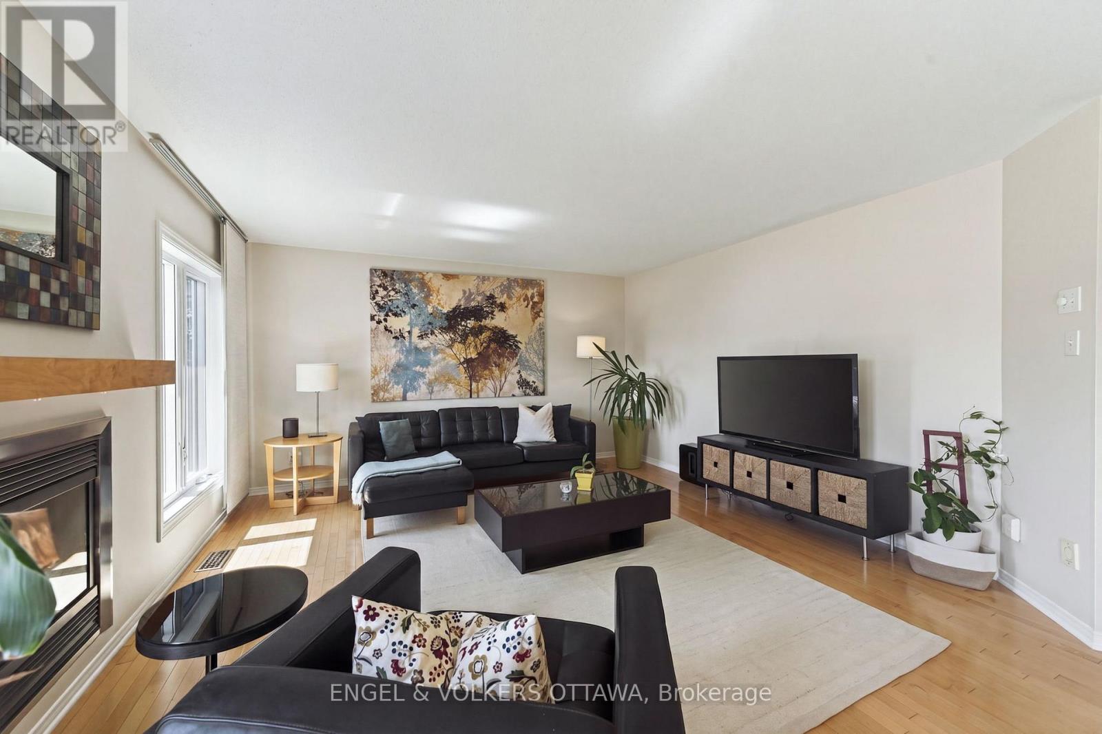 101 Scampton Drive, Ottawa, Ontario  K2W 1E6 - Photo 8 - X13130112