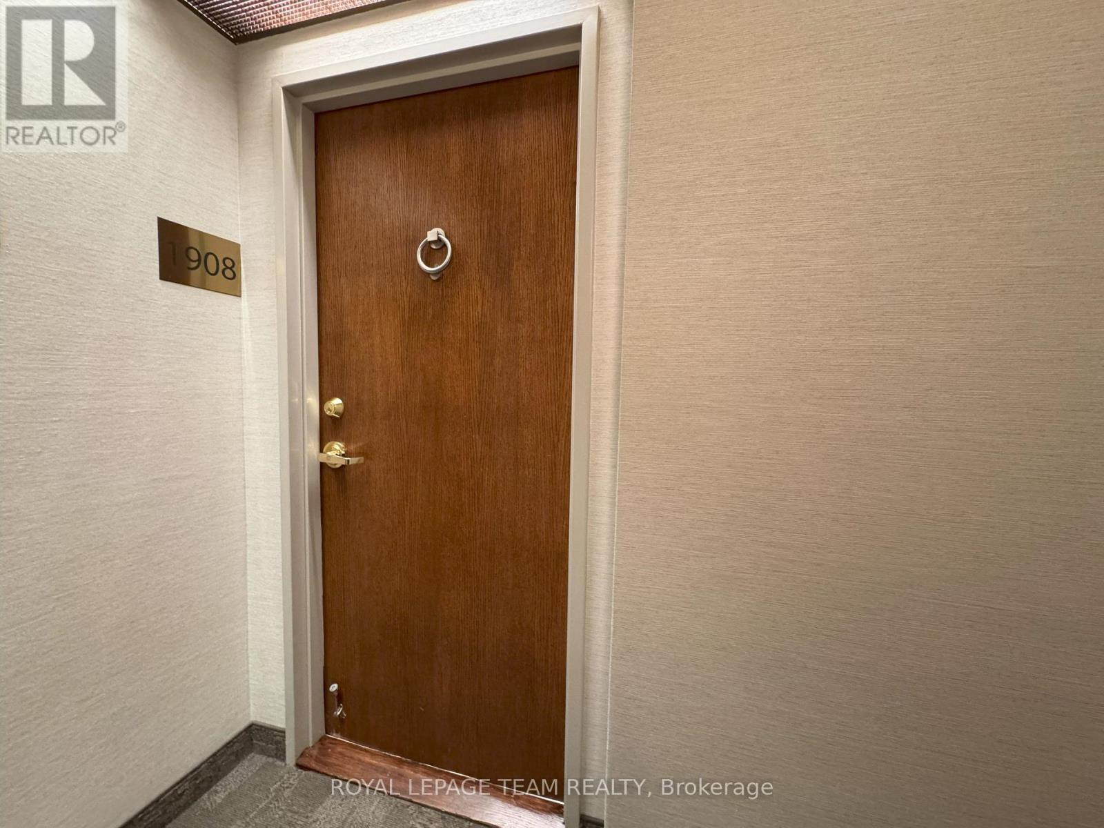 1908 - 470 Laurier Avenue, Ottawa, Ontario  K1R 7W9 - Photo 2 - X13130134