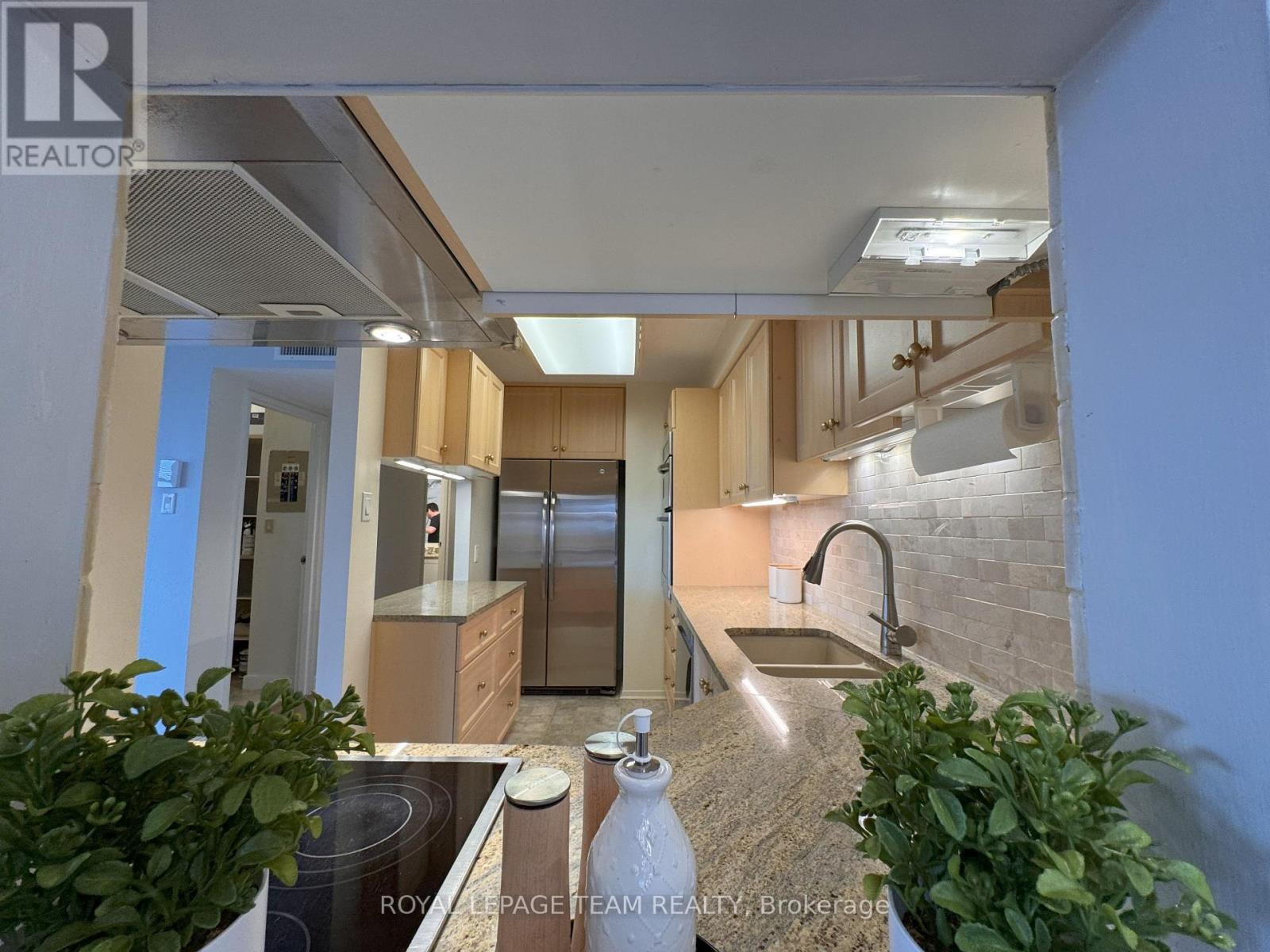 1908 - 470 Laurier Avenue, Ottawa, Ontario  K1R 7W9 - Photo 3 - X13130134
