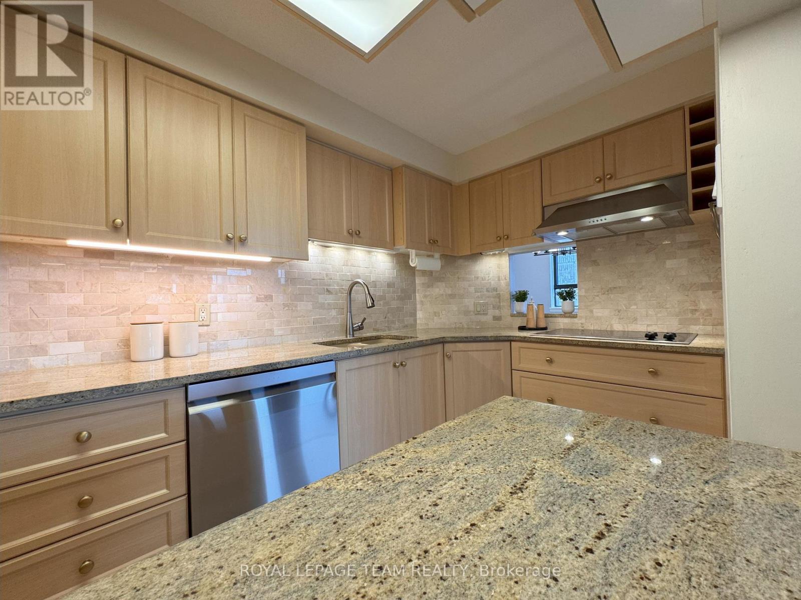 1908 - 470 Laurier Avenue, Ottawa, Ontario  K1R 7W9 - Photo 6 - X13130134