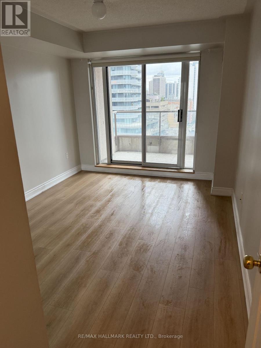 1608 - 909 Bay Street, Toronto, Ontario  M5S 3G2 - Photo 5 - C13128356