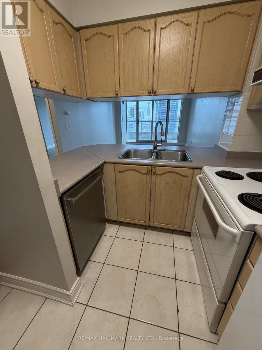 1608 - 909 Bay Street, Toronto, Ontario  M5S 3G2 - Photo 12 - C13128356