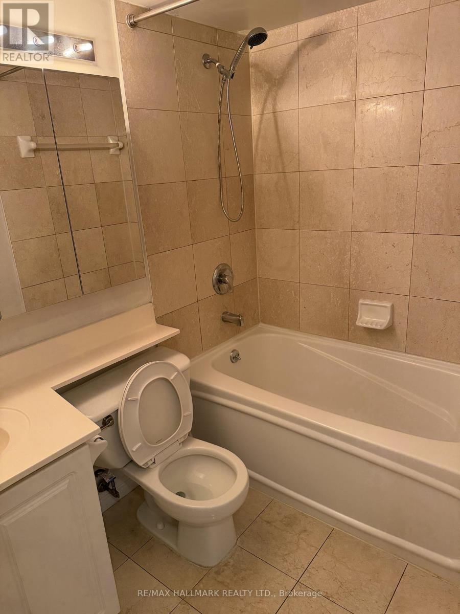 1608 - 909 Bay Street, Toronto, Ontario  M5S 3G2 - Photo 8 - C13128356