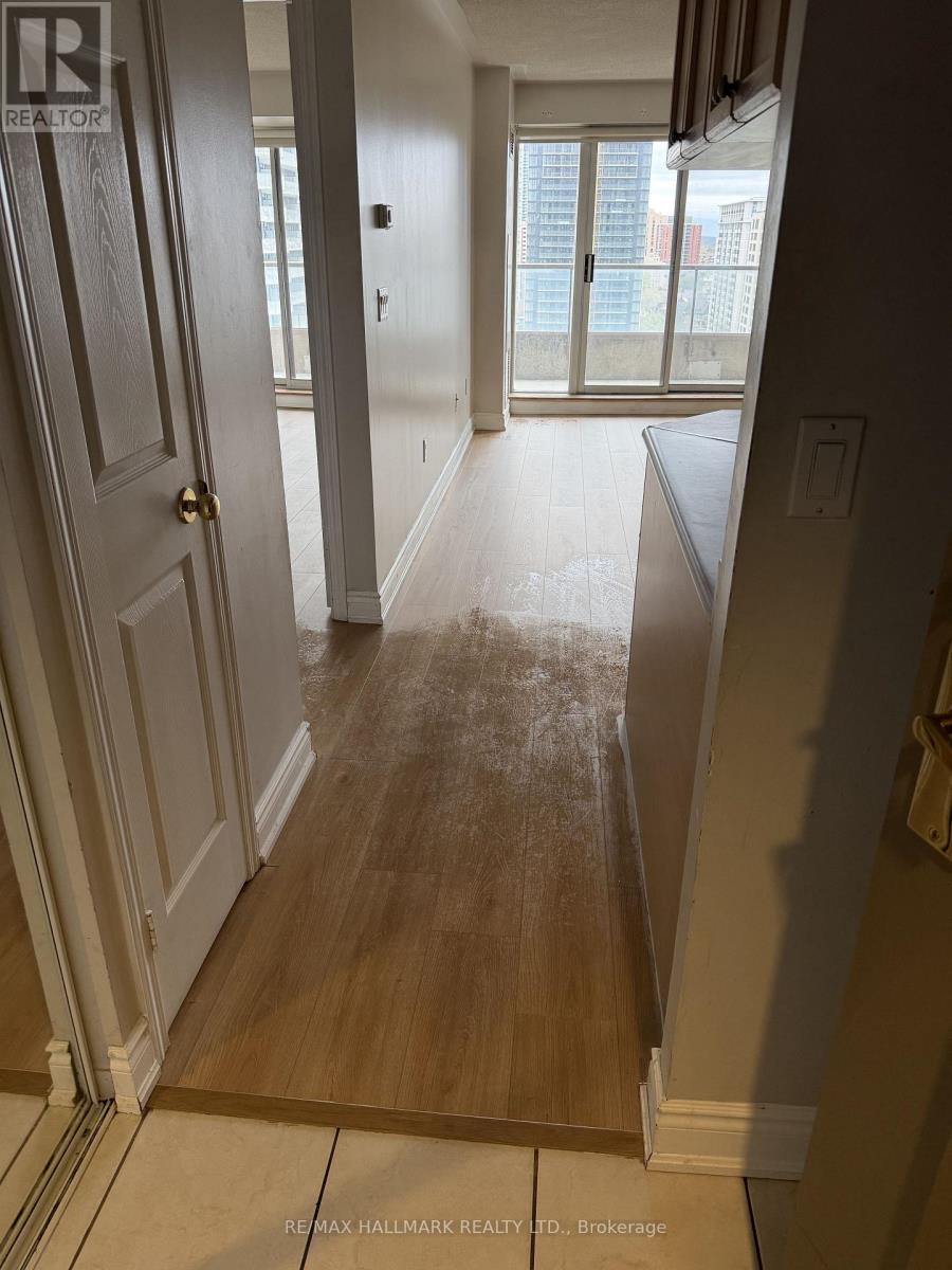 1608 - 909 Bay Street, Toronto, Ontario  M5S 3G2 - Photo 13 - C13128356