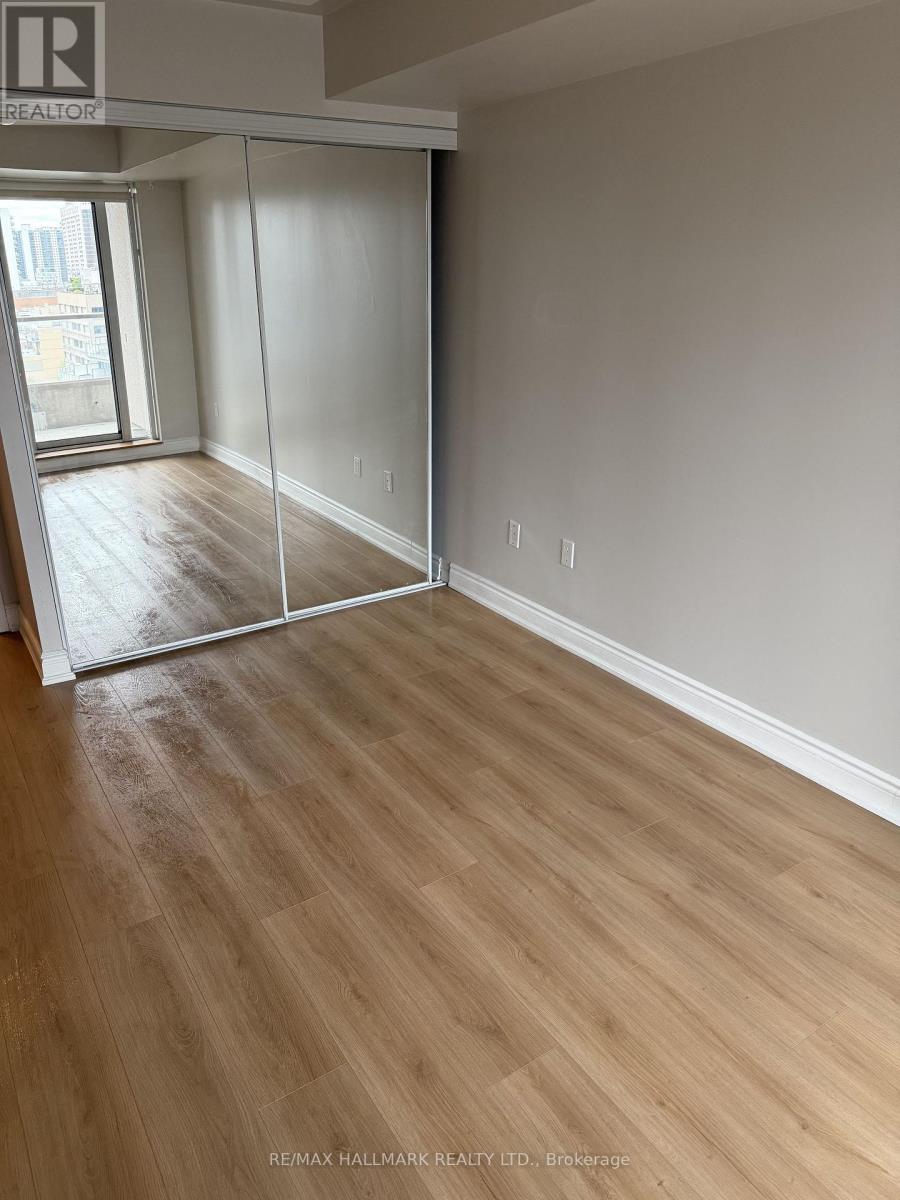 1608 - 909 Bay Street, Toronto, Ontario  M5S 3G2 - Photo 9 - C13128356
