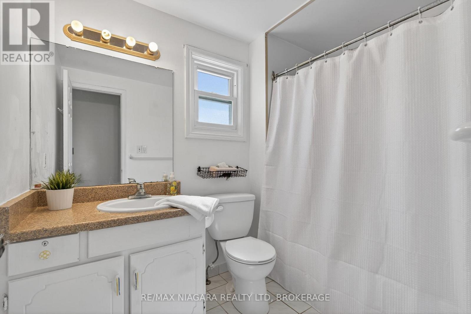 23 Windward Street, St. Catharines, Ontario  L2M 7P4 - Photo 17 - X13130014