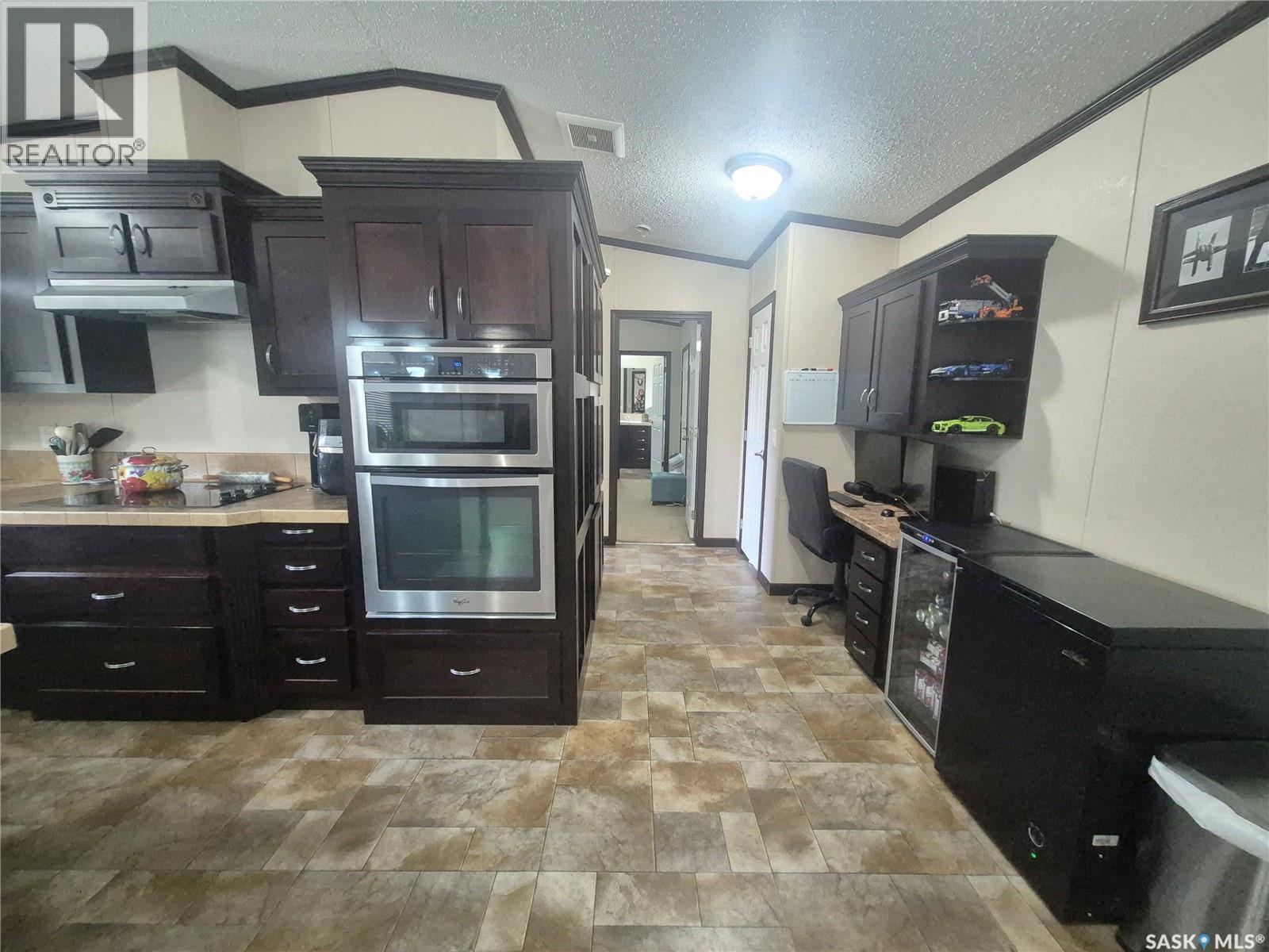 160 7th Avenue E, Bengough, Saskatchewan  S0C 0K0 - Photo 12 - SK036027