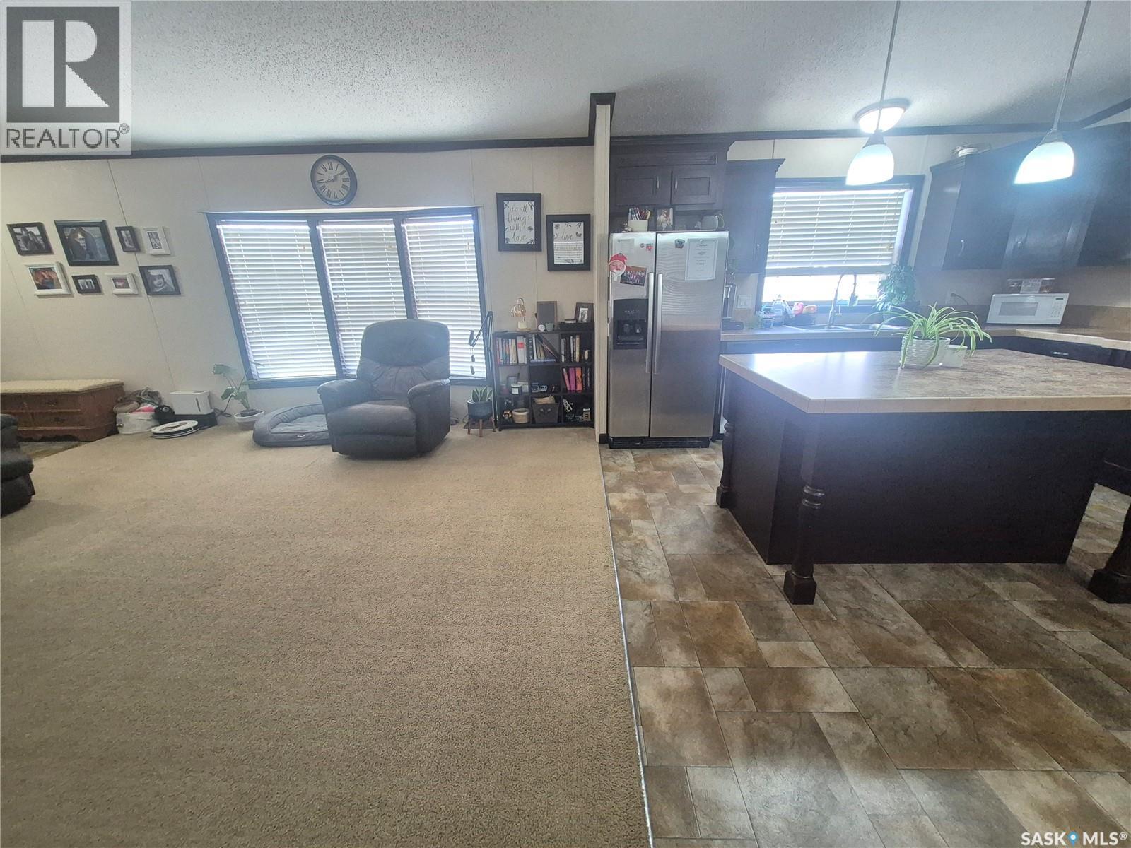 160 7th Avenue E, Bengough, Saskatchewan  S0C 0K0 - Photo 13 - SK036027
