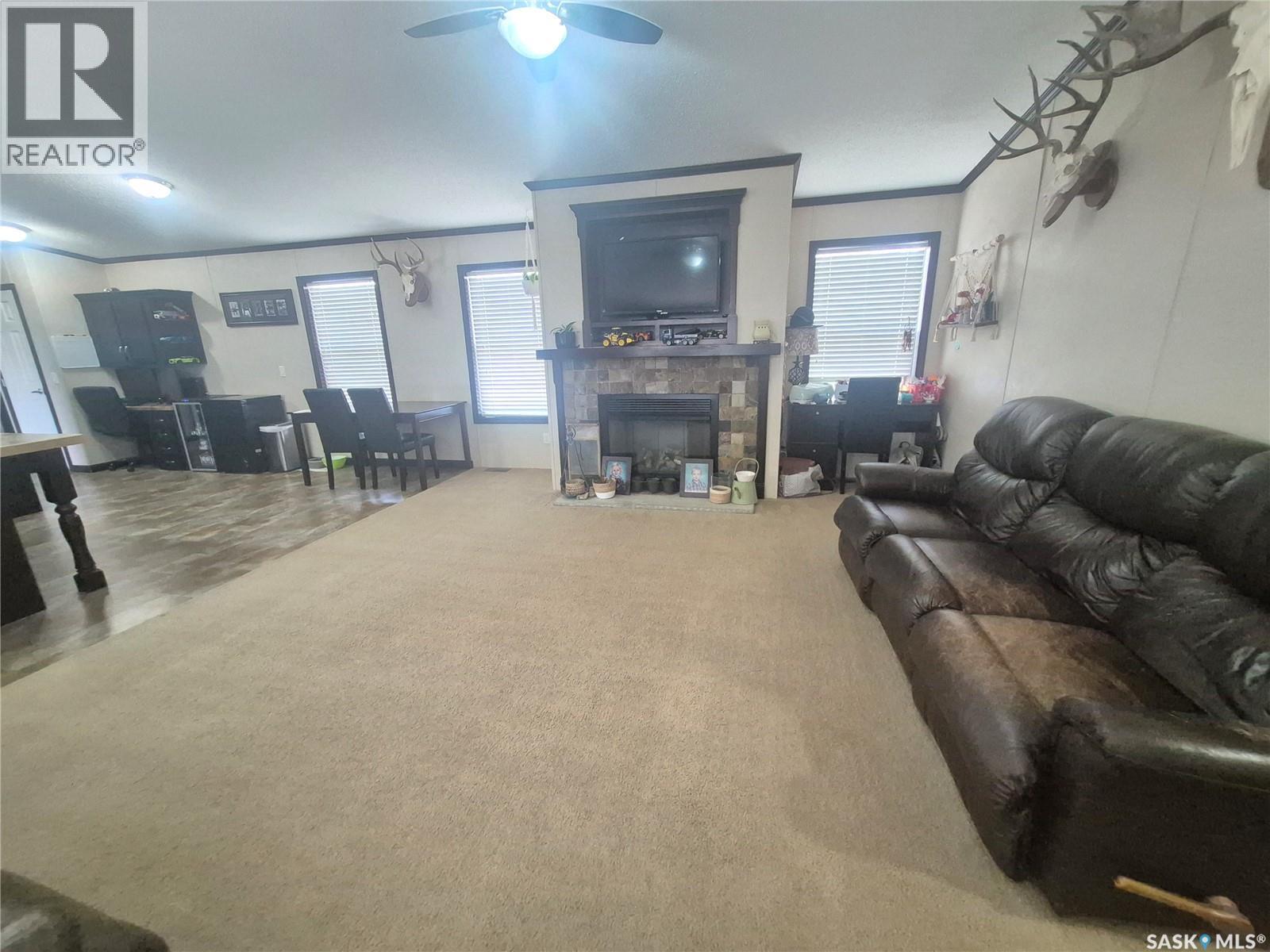 160 7th Avenue E, Bengough, Saskatchewan  S0C 0K0 - Photo 16 - SK036027