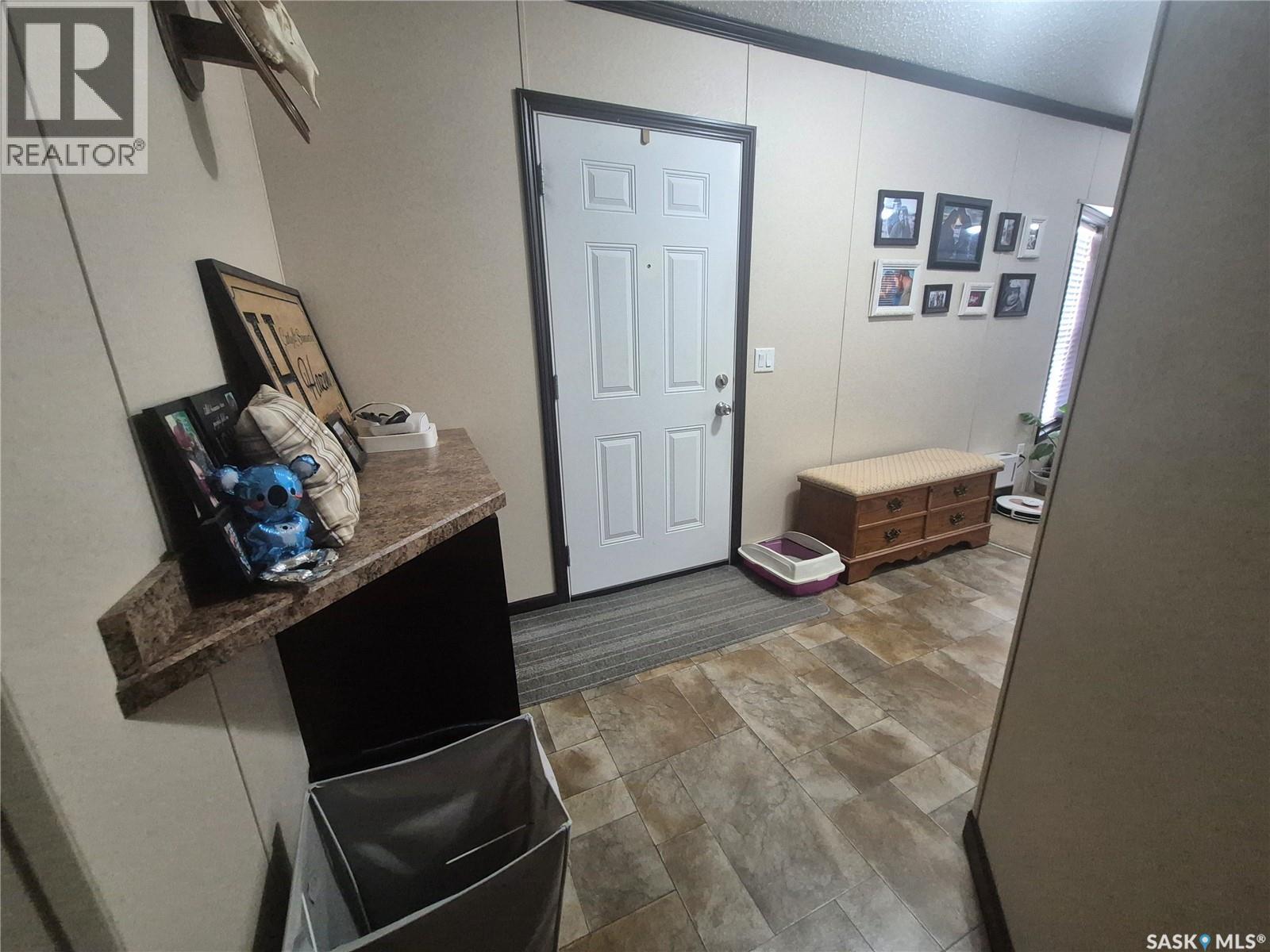 160 7th Avenue E, Bengough, Saskatchewan  S0C 0K0 - Photo 25 - SK036027