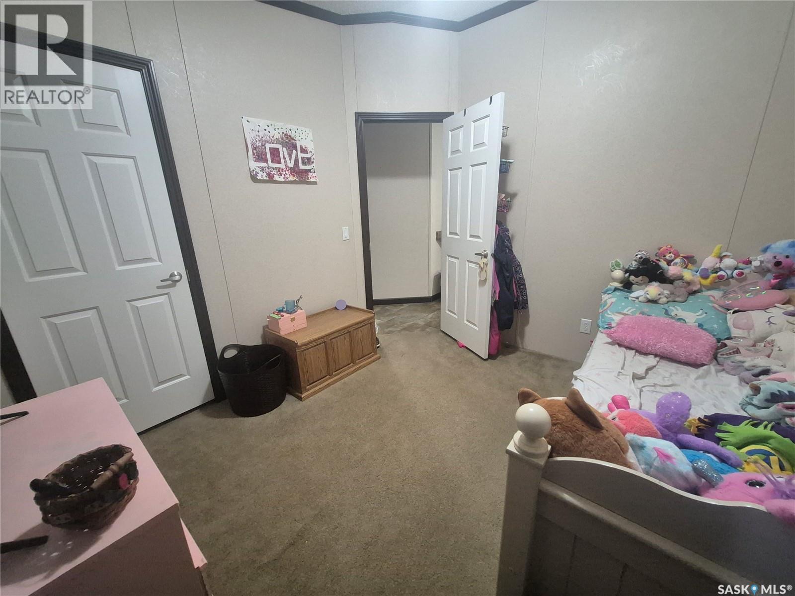 160 7th Avenue E, Bengough, Saskatchewan  S0C 0K0 - Photo 27 - SK036027