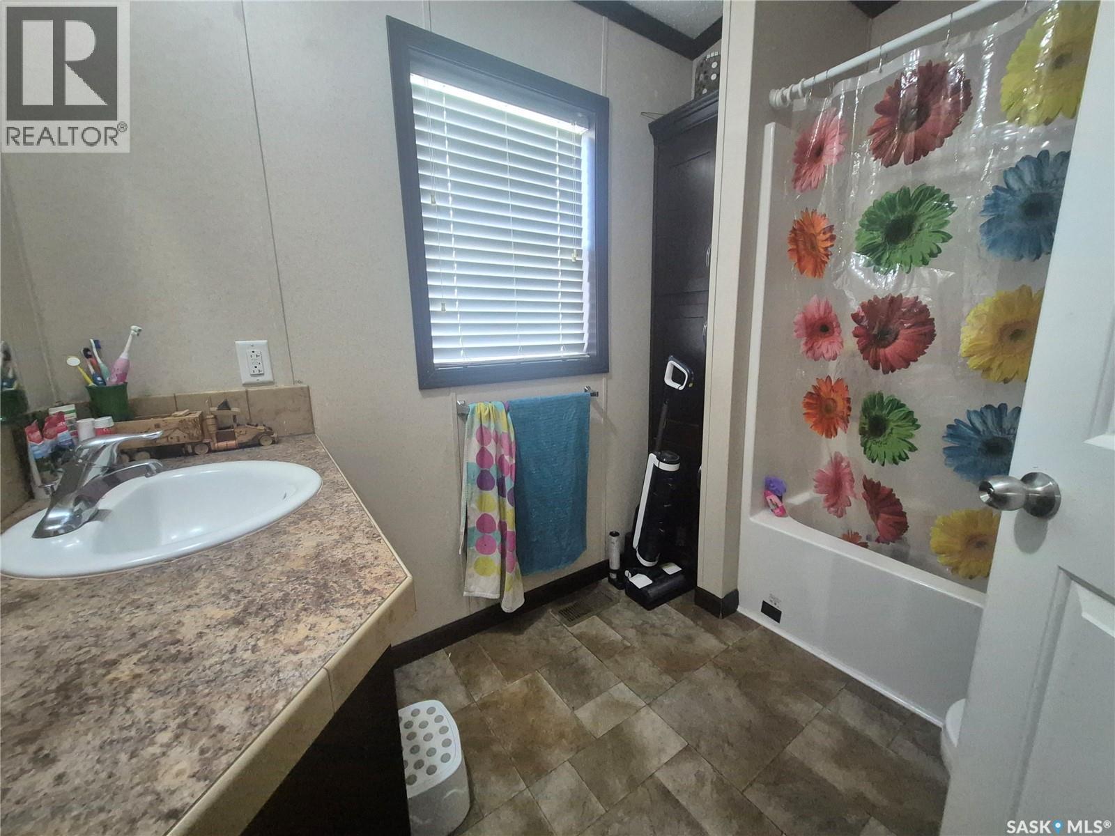 160 7th Avenue E, Bengough, Saskatchewan  S0C 0K0 - Photo 30 - SK036027