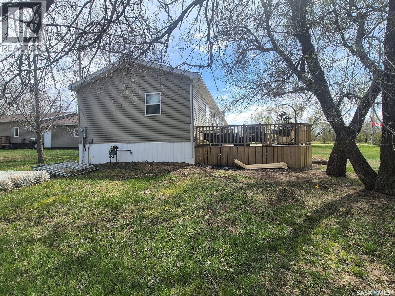 160 7th Avenue E, Bengough, Saskatchewan  S0C 0K0 - Photo 34 - SK036027