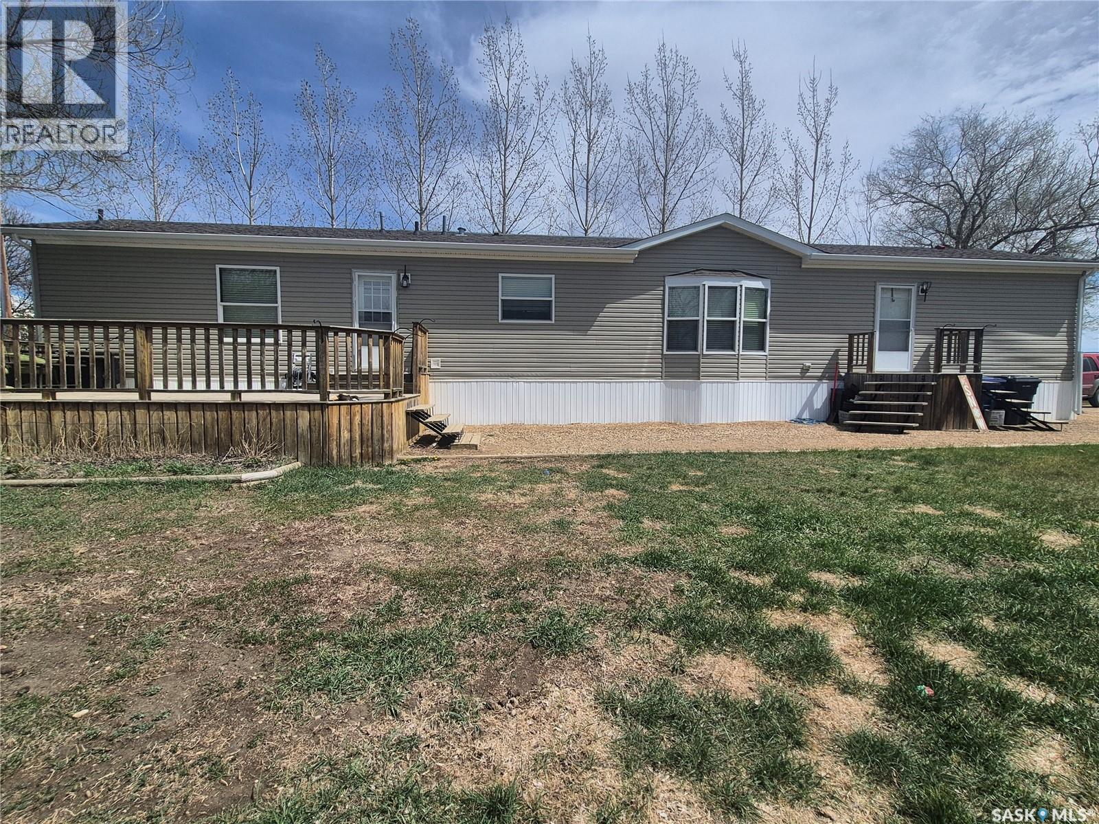 160 7th Avenue E, Bengough, Saskatchewan  S0C 0K0 - Photo 37 - SK036027
