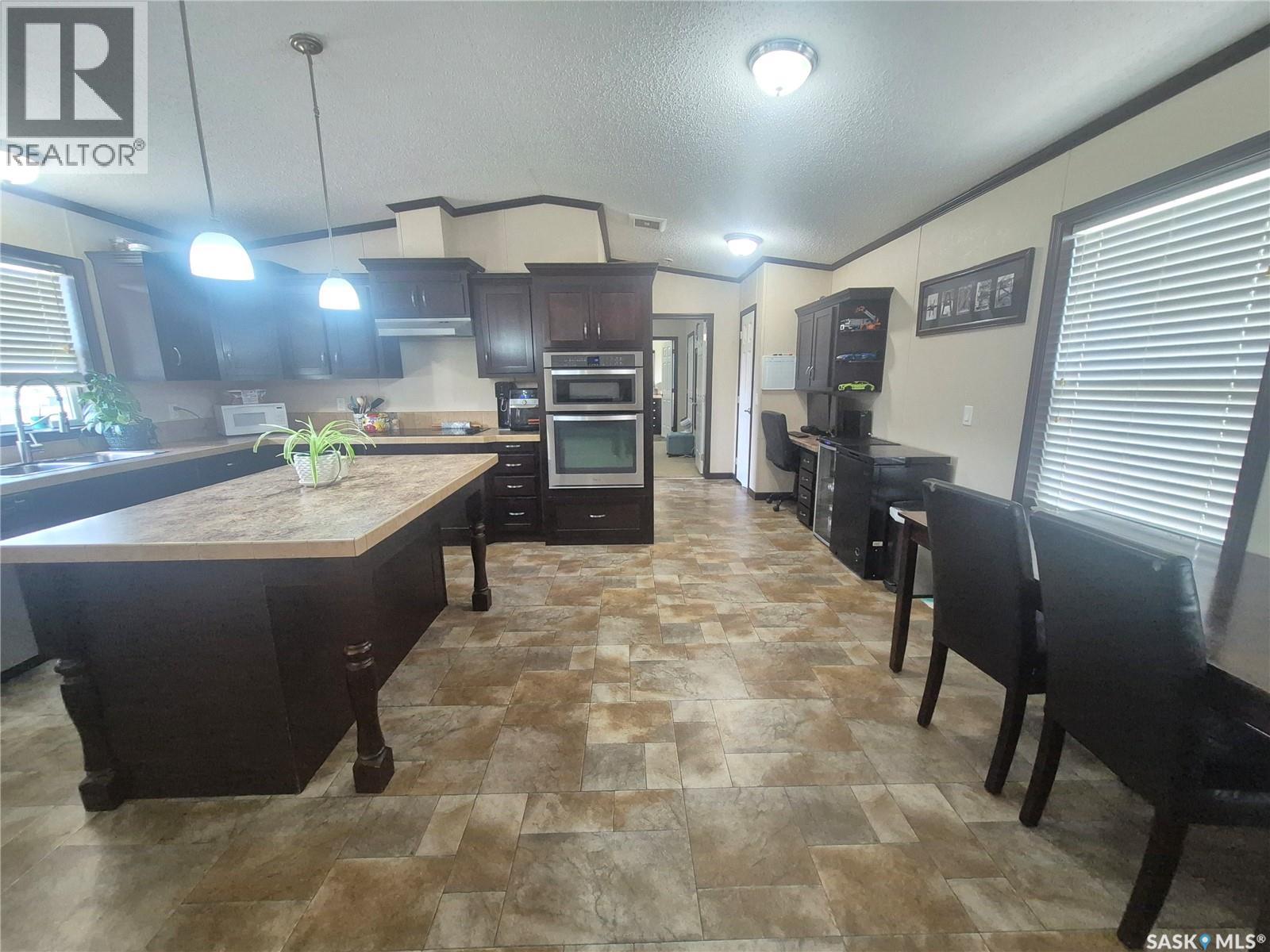 160 7th Avenue E, Bengough, Saskatchewan  S0C 0K0 - Photo 5 - SK036027