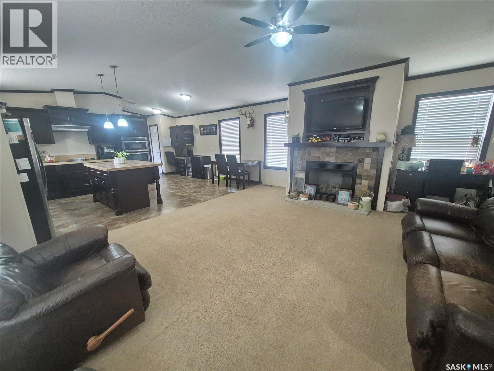 160 7th Avenue E, Bengough, Saskatchewan  S0C 0K0 - Photo 6 - SK036027