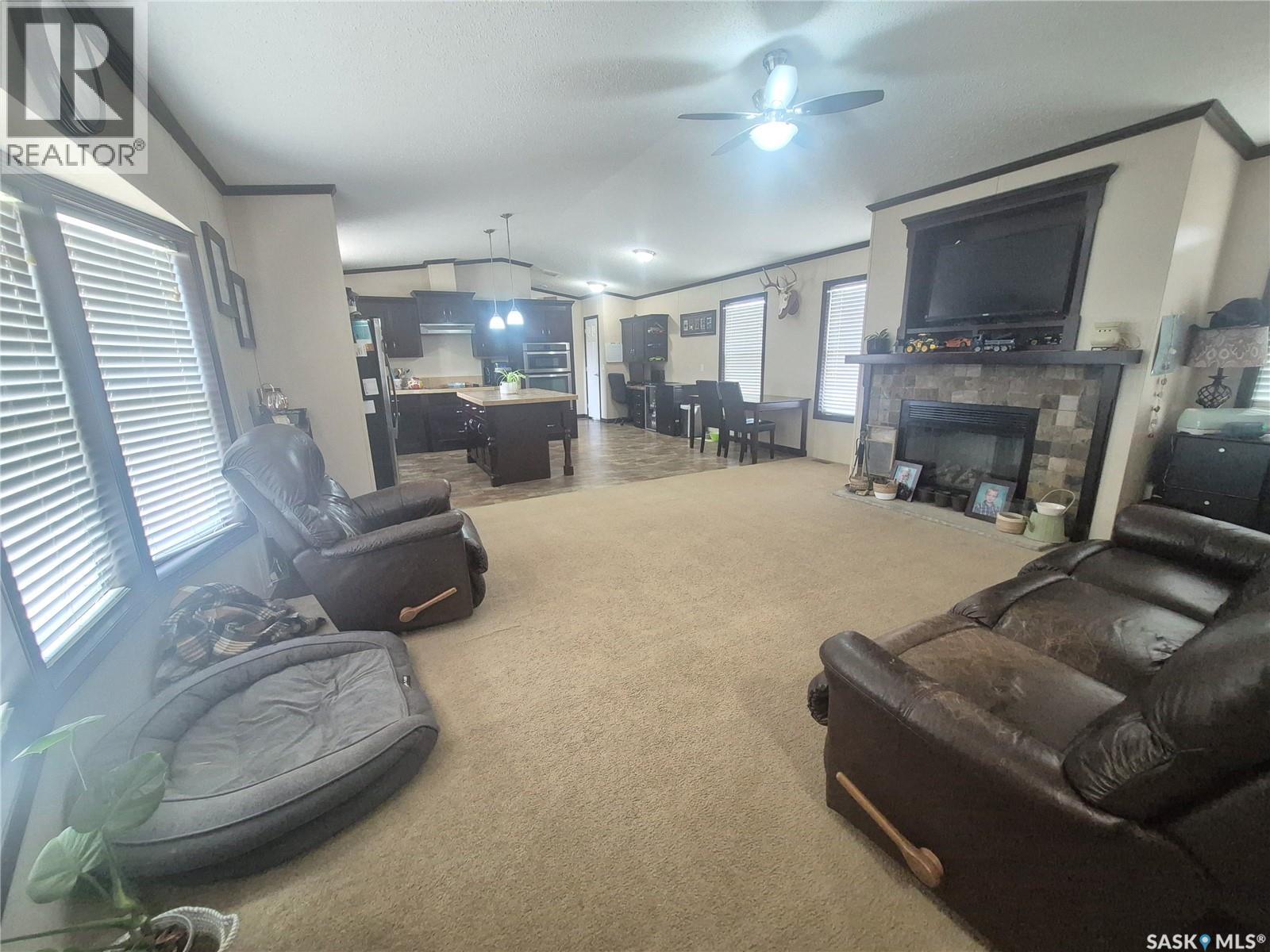 160 7th Avenue E, Bengough, Saskatchewan  S0C 0K0 - Photo 7 - SK036027
