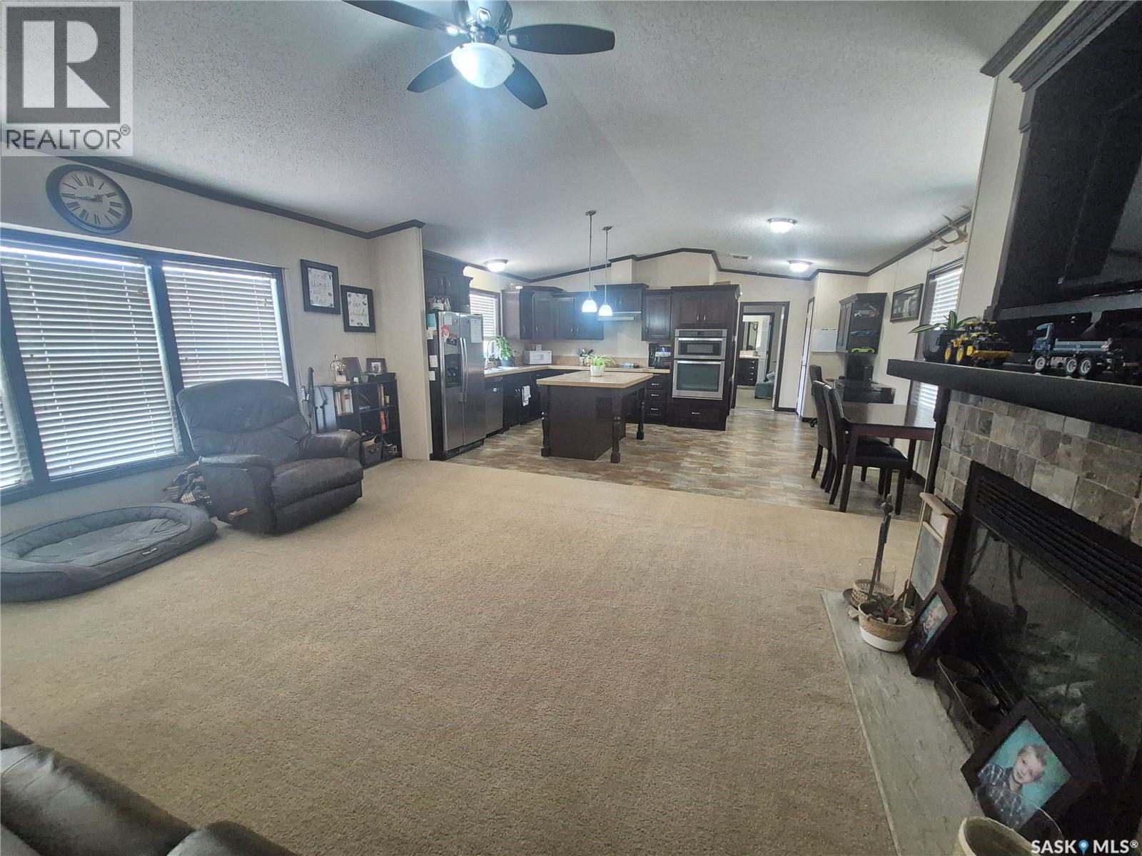 160 7th Avenue E, Bengough, Saskatchewan  S0C 0K0 - Photo 8 - SK036027