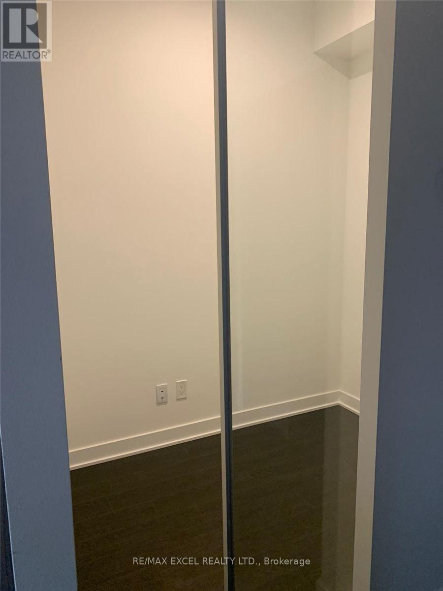 4012 - 17 Bathurst Street, Toronto, Ontario  M5V 0N1 - Photo 7 - C13130008