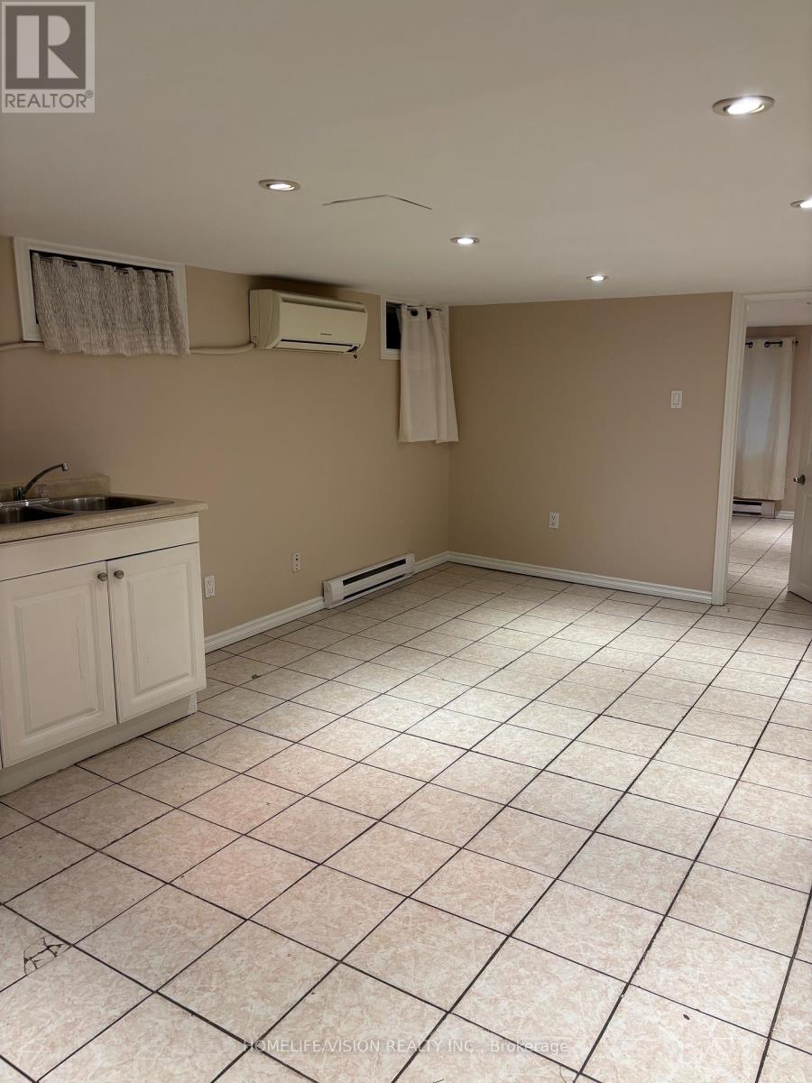 3-Bsmt - 970 Avenue Road, Toronto, Ontario  M5P 2K8 - Photo 5 - C13130036