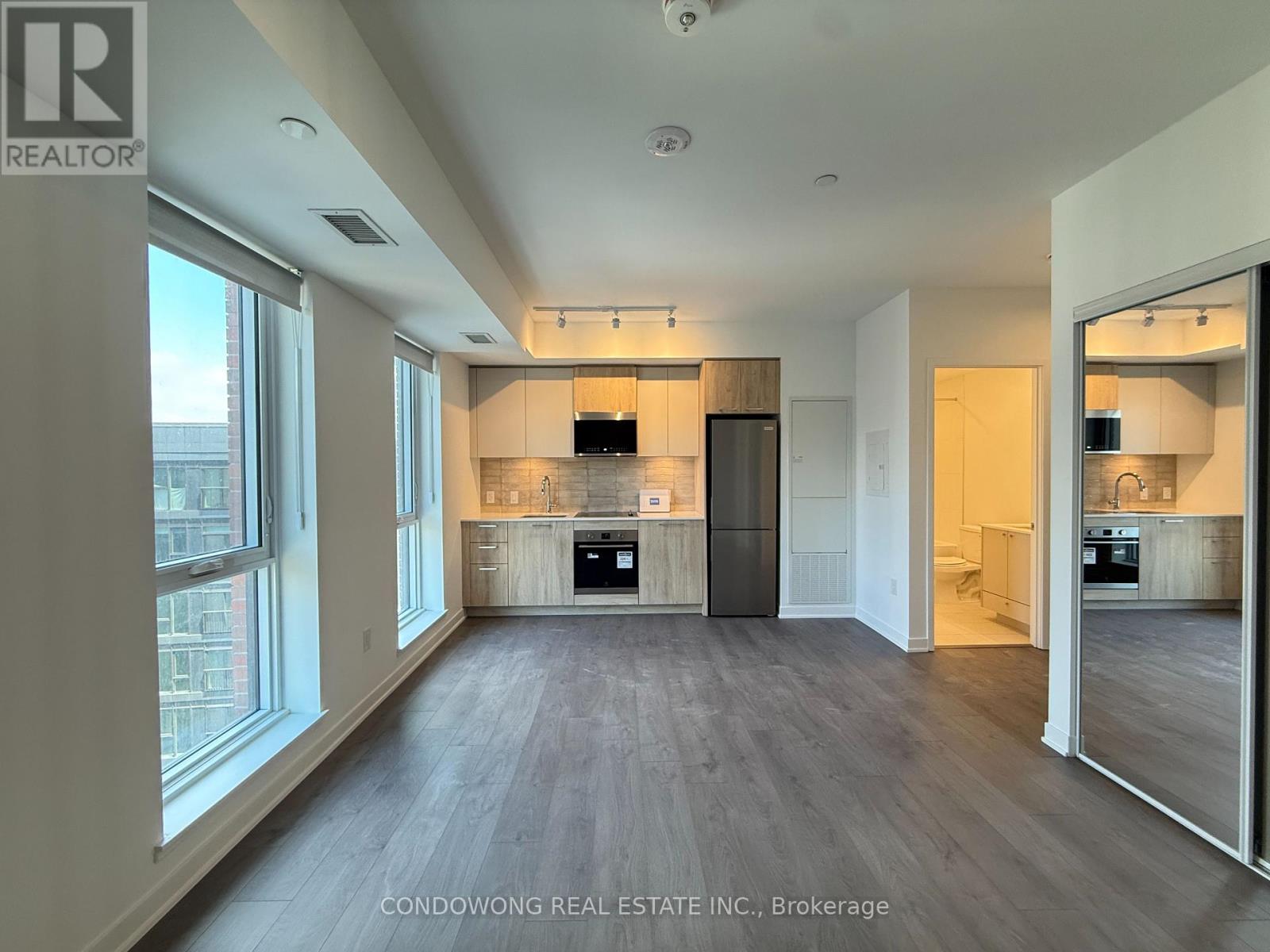 709 - 10 OAK STREET, Toronto, Ontario