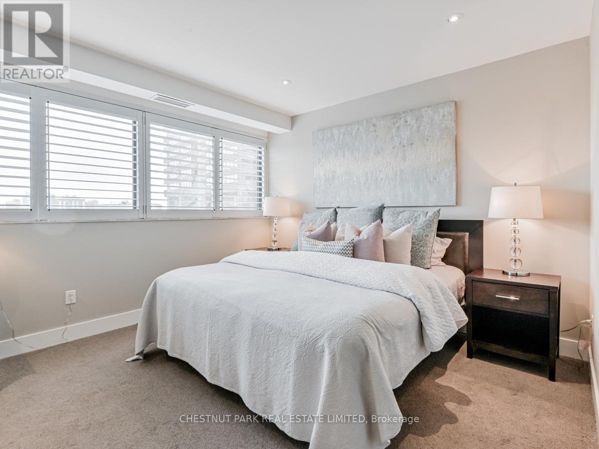 1502 - 15 Mcmurrich Street, Toronto, Ontario  M5R 3M6 - Photo 12 - C13130238