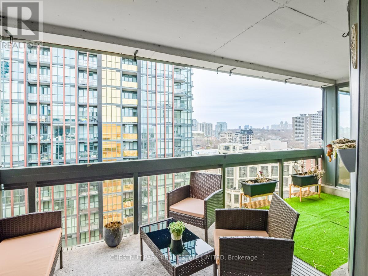 1502 - 15 Mcmurrich Street, Toronto, Ontario  M5R 3M6 - Photo 29 - C13130238