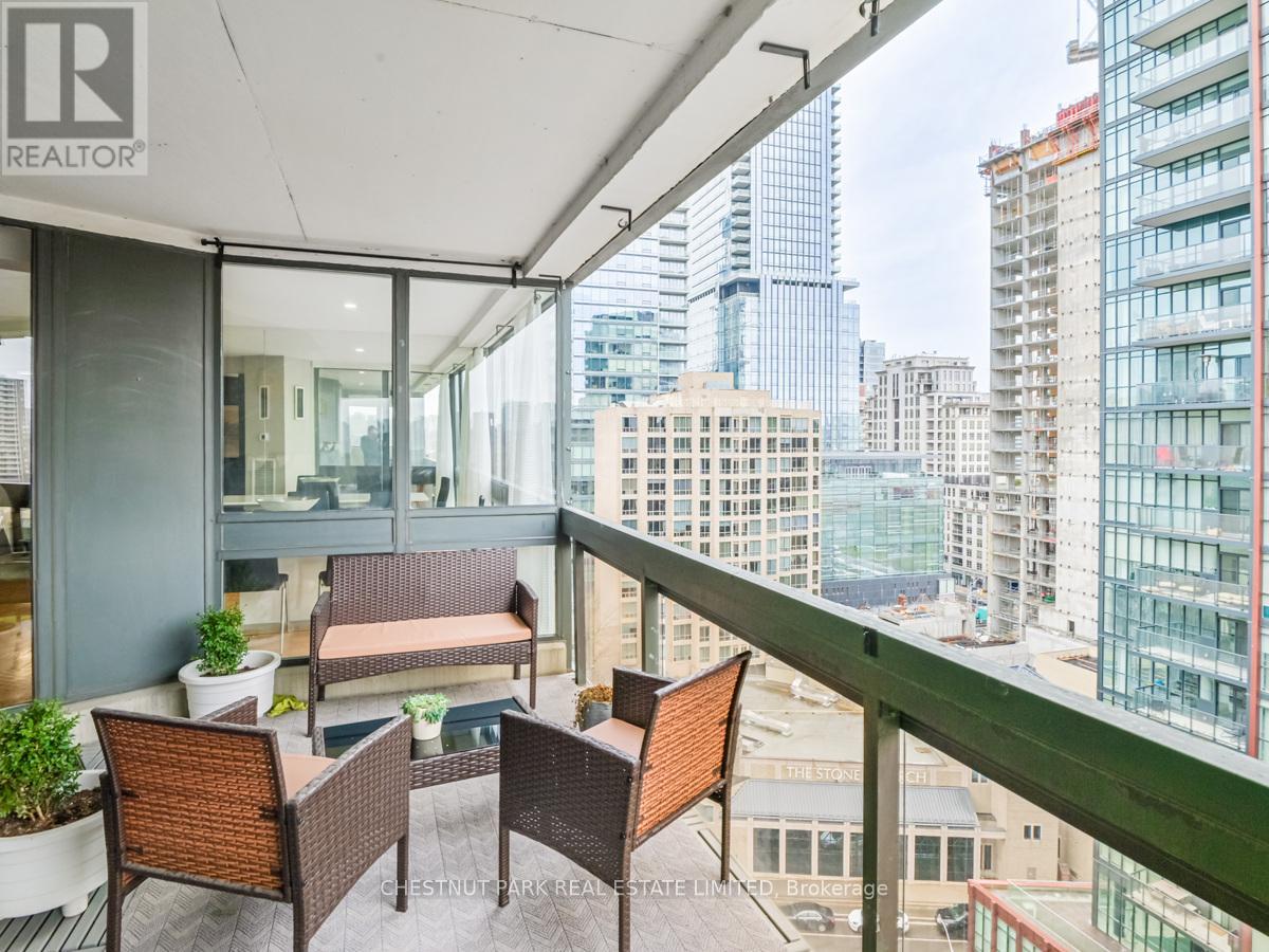 1502 - 15 Mcmurrich Street, Toronto, Ontario  M5R 3M6 - Photo 31 - C13130238