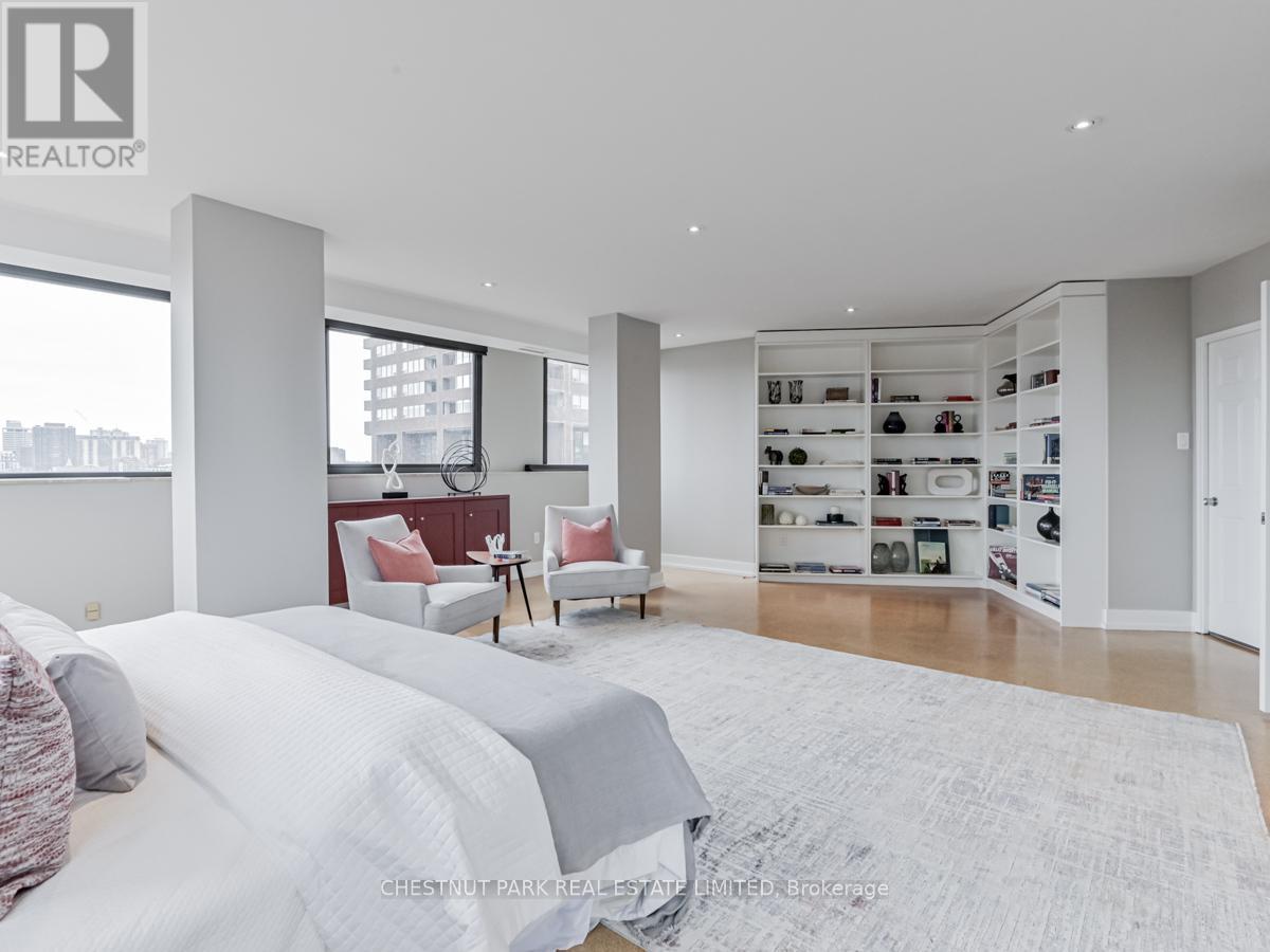 1502 - 15 Mcmurrich Street, Toronto, Ontario  M5R 3M6 - Photo 6 - C13130238