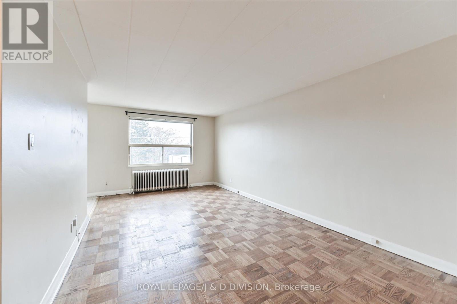 105 - 325 Sammon Avenue, Toronto, Ontario  M4J 2A1 - Photo 4 - E13130050