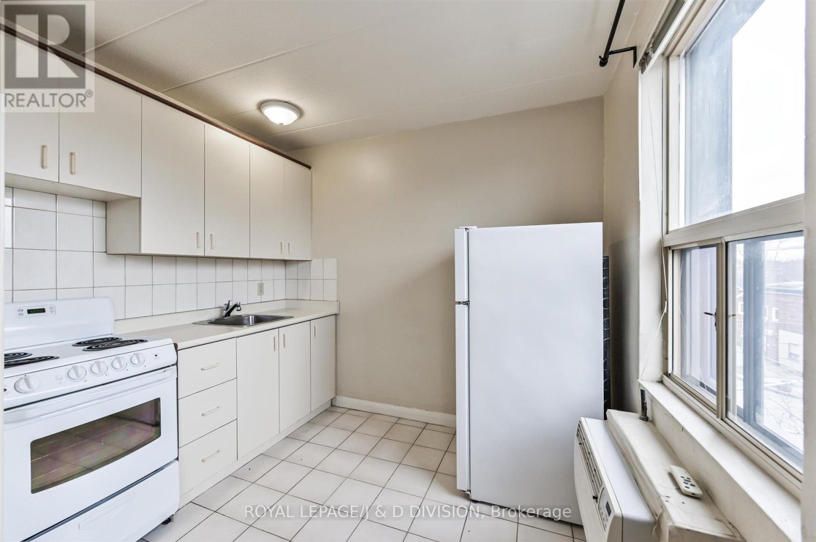 105 - 325 Sammon Avenue, Toronto, Ontario  M4J 2A1 - Photo 6 - E13130050
