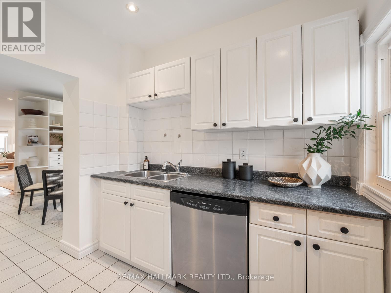 797 Carlaw Avenue, Toronto, Ontario  M4K 3L1 - Photo 10 - E13130068