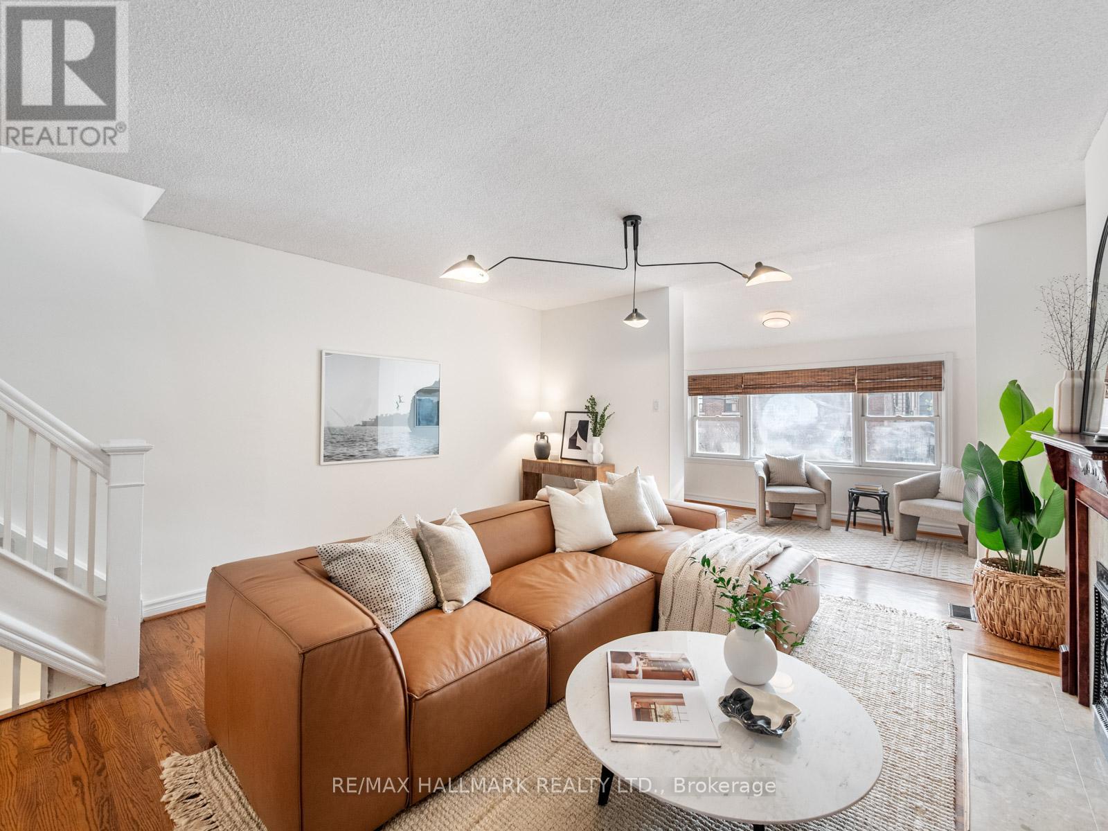 797 Carlaw Avenue, Toronto, Ontario  M4K 3L1 - Photo 13 - E13130068
