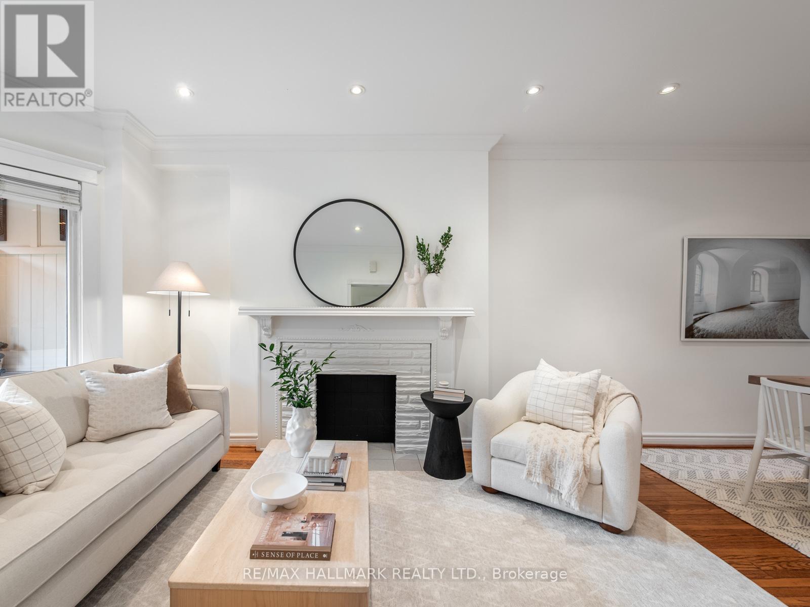 797 Carlaw Avenue, Toronto, Ontario  M4K 3L1 - Photo 3 - E13130068