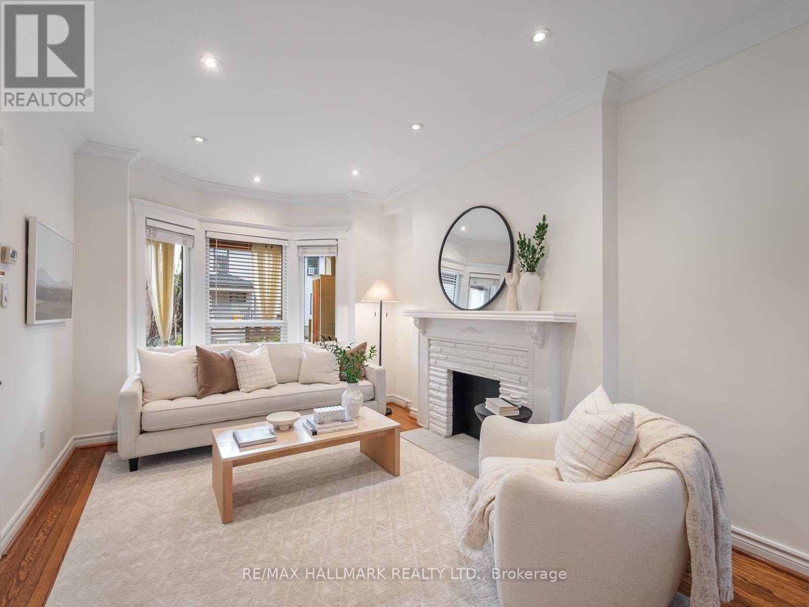 797 Carlaw Avenue, Toronto, Ontario  M4K 3L1 - Photo 4 - E13130068